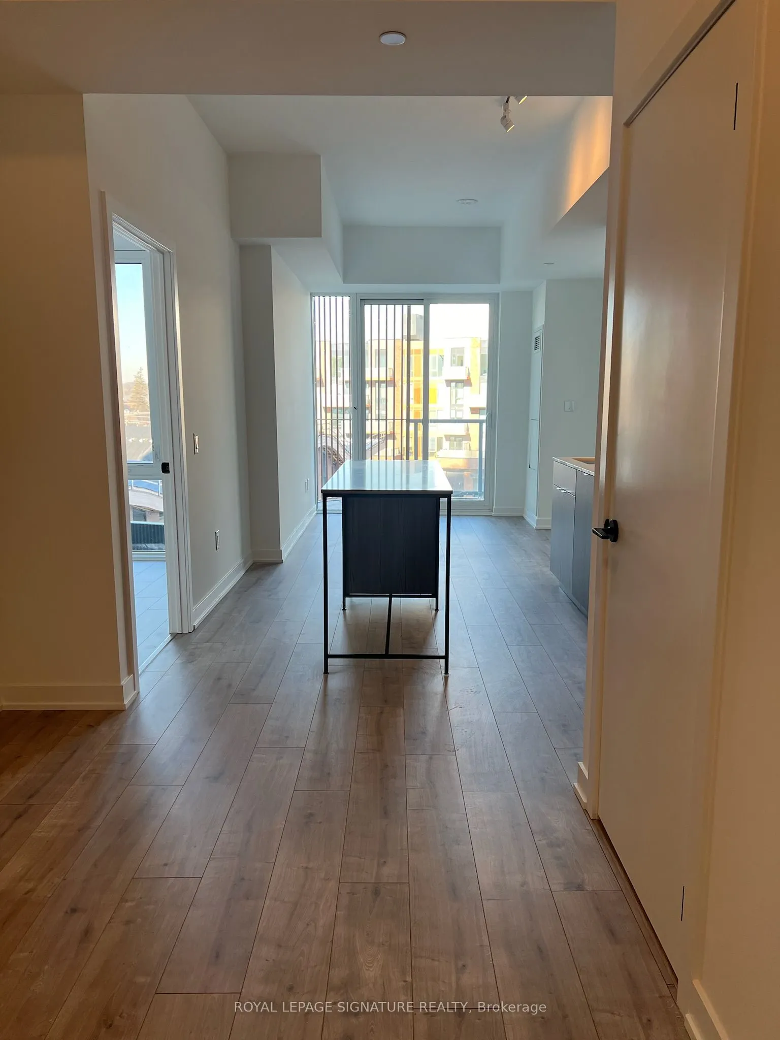 220 Missinnihe Way, #402
