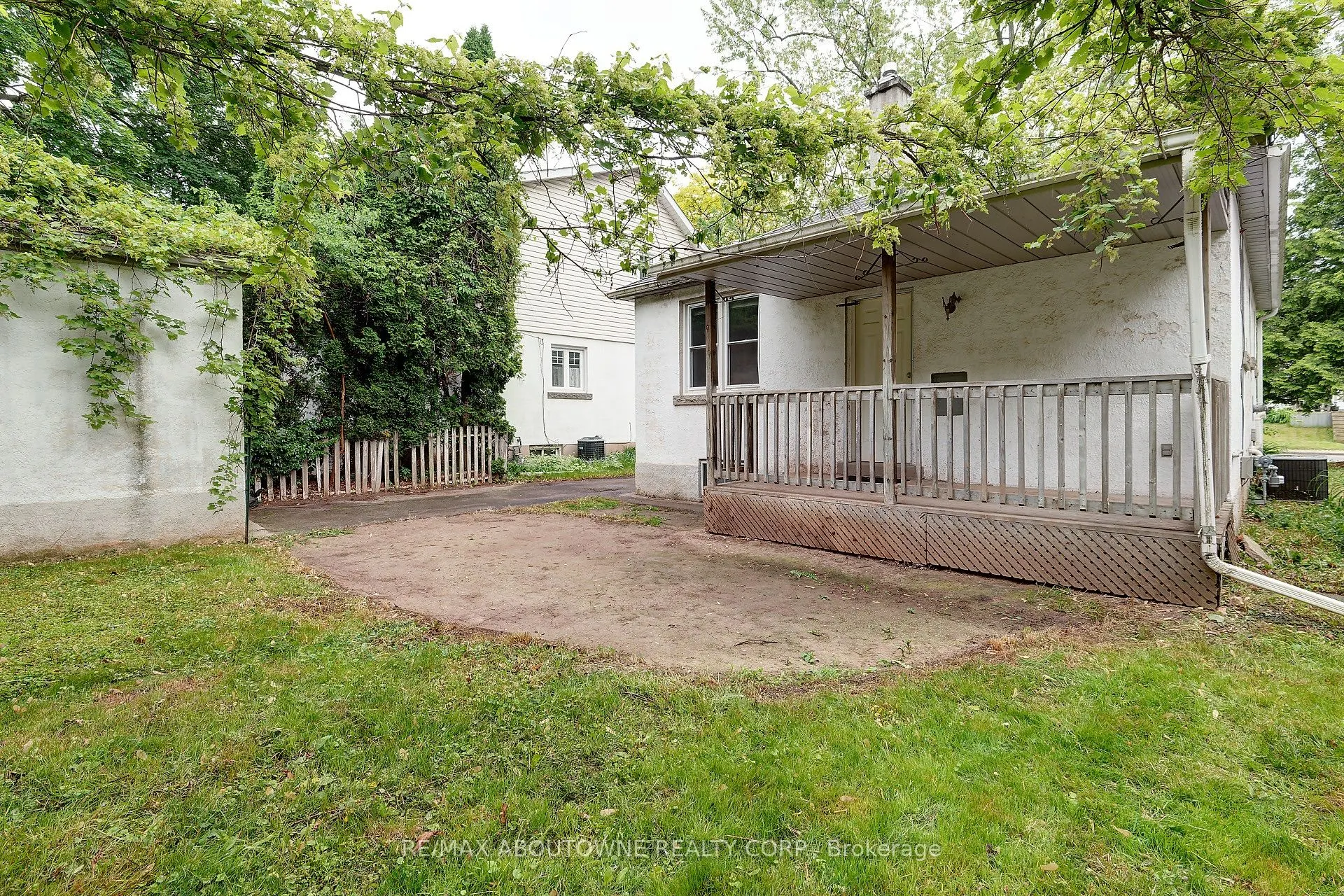 469 Woodland Avenue