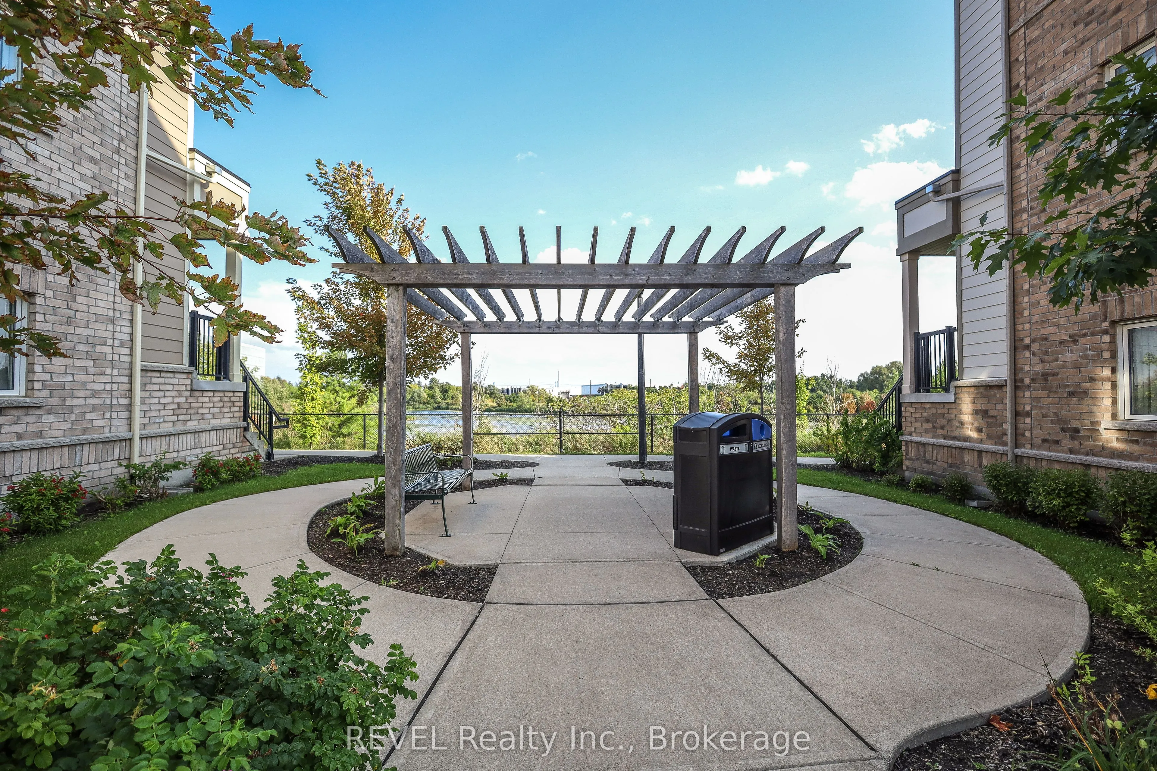1 Beckenrose Court, #87