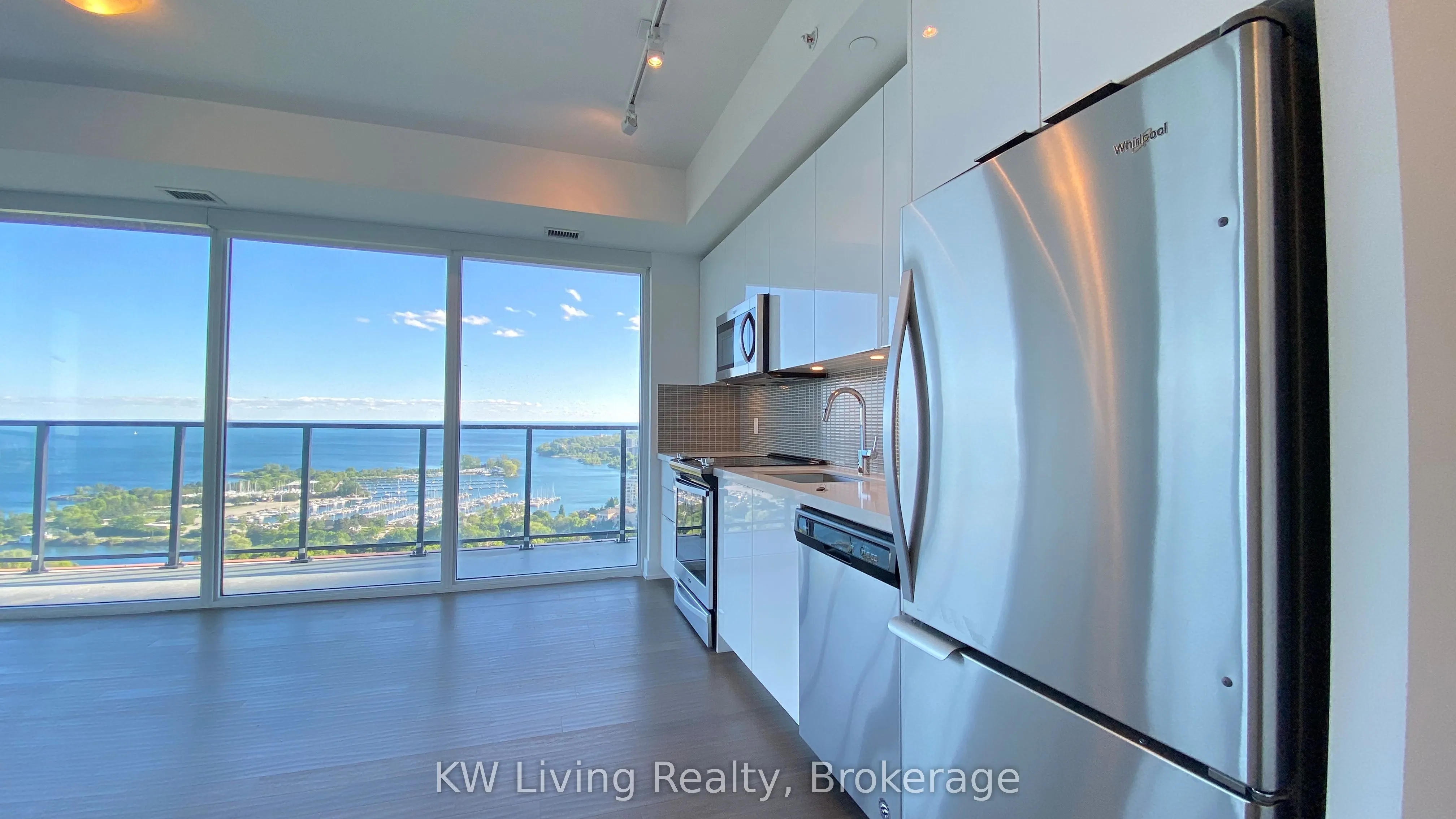 20 Shore Breeze Drive, #2710