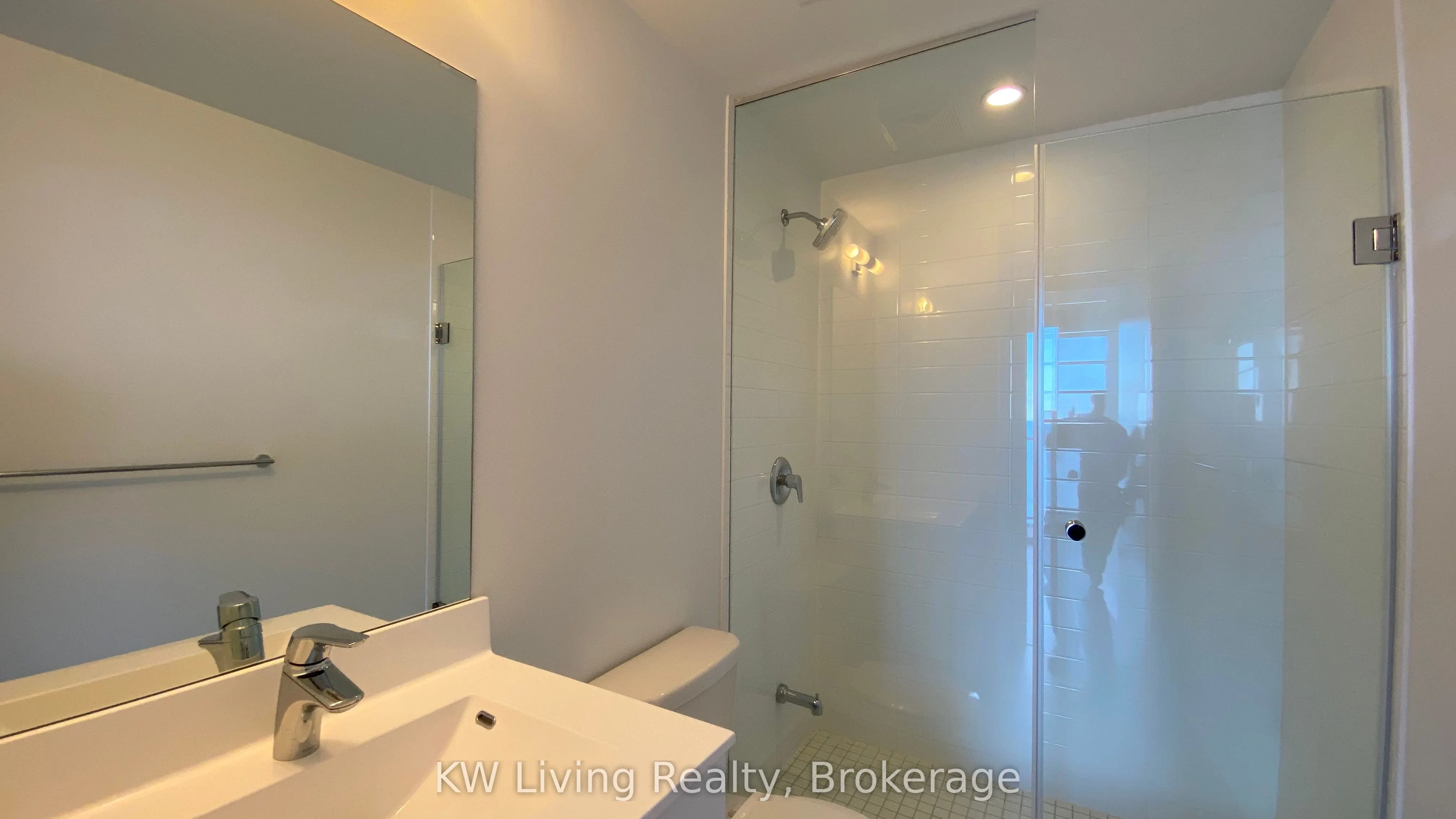 20 Shore Breeze Drive, #2710