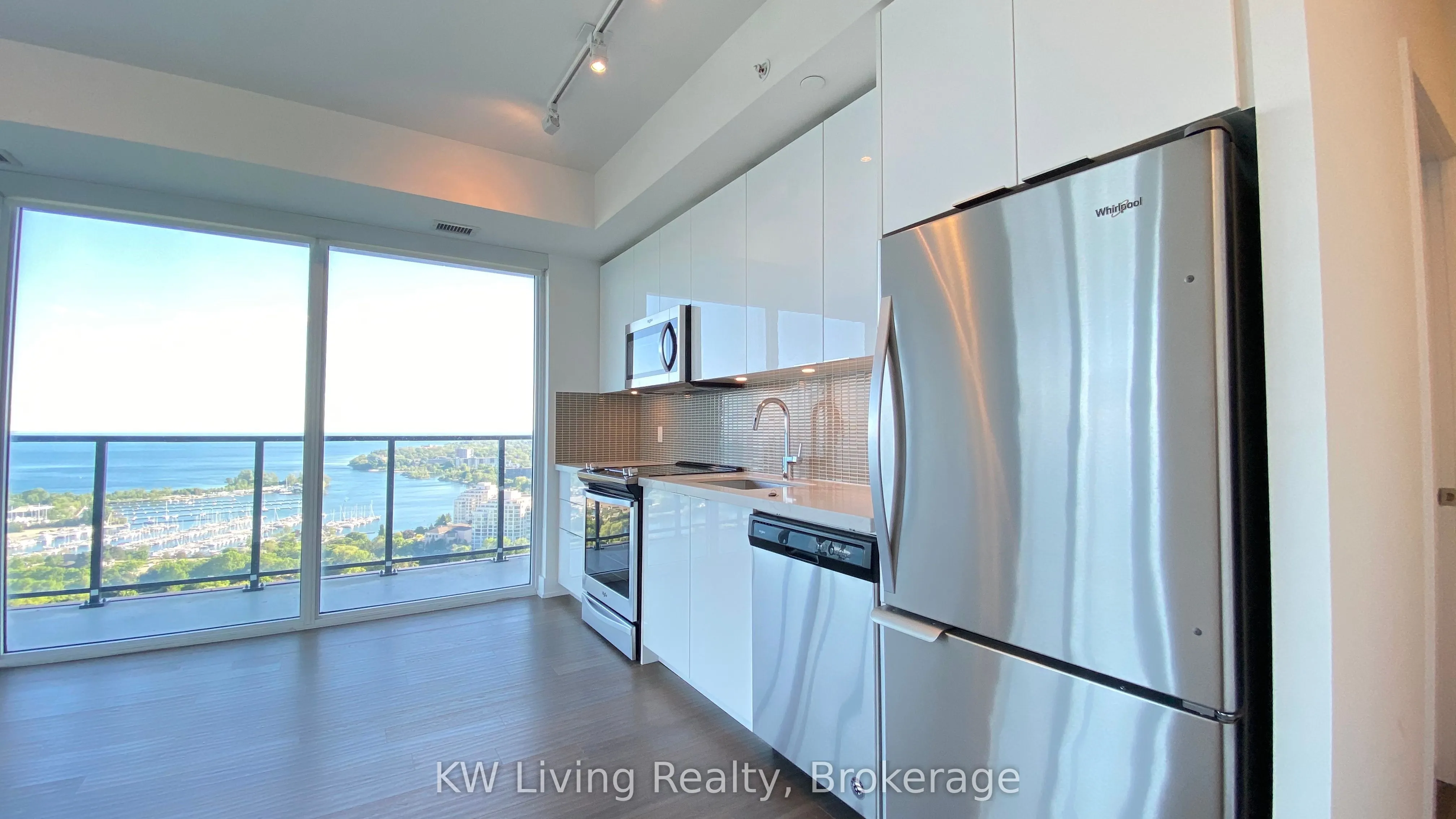 20 Shore Breeze Drive, #2710