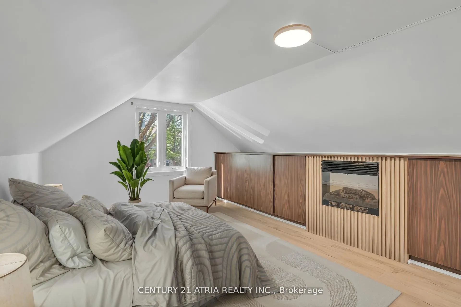13 Sunnydale Drive S