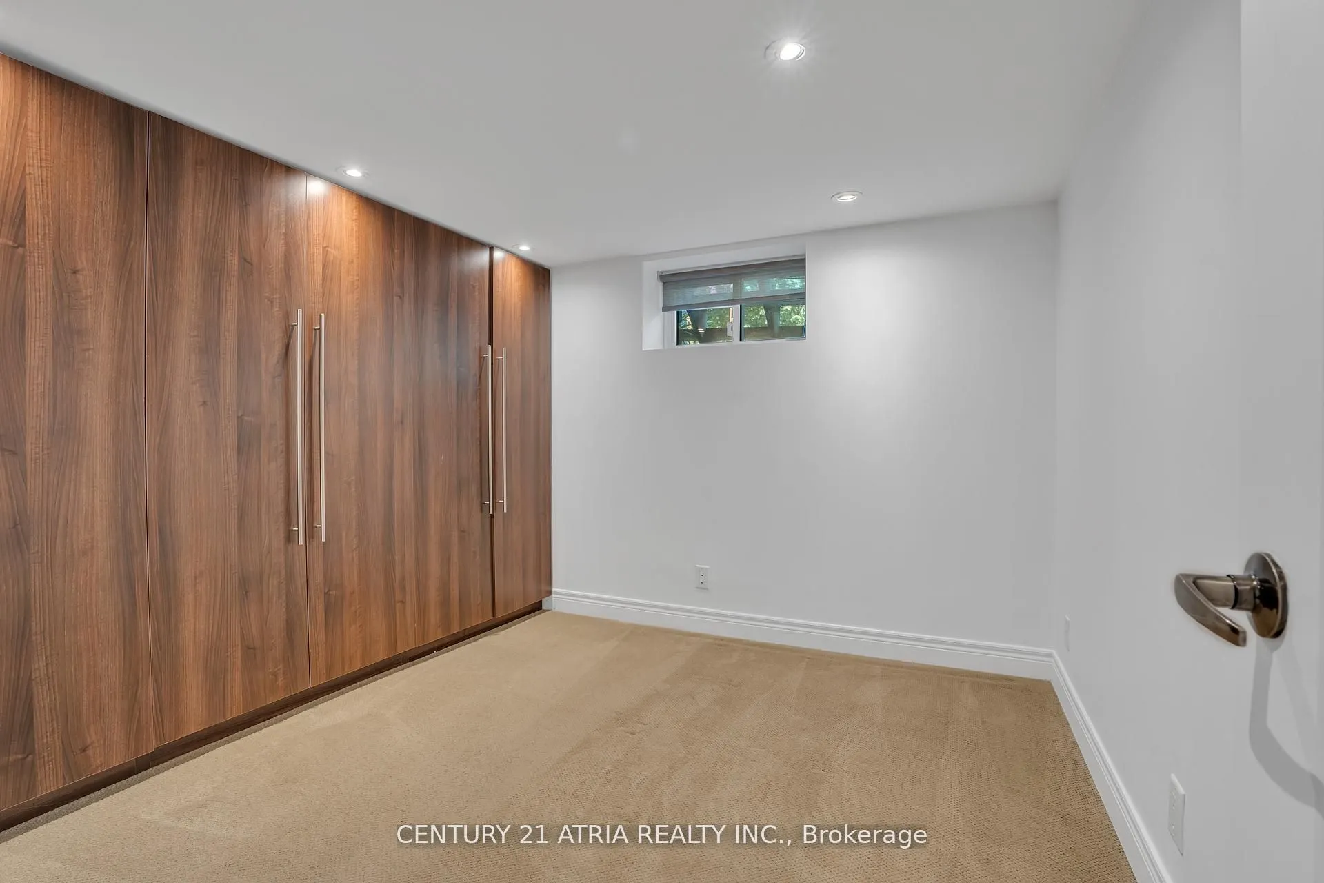 13 Sunnydale Drive S