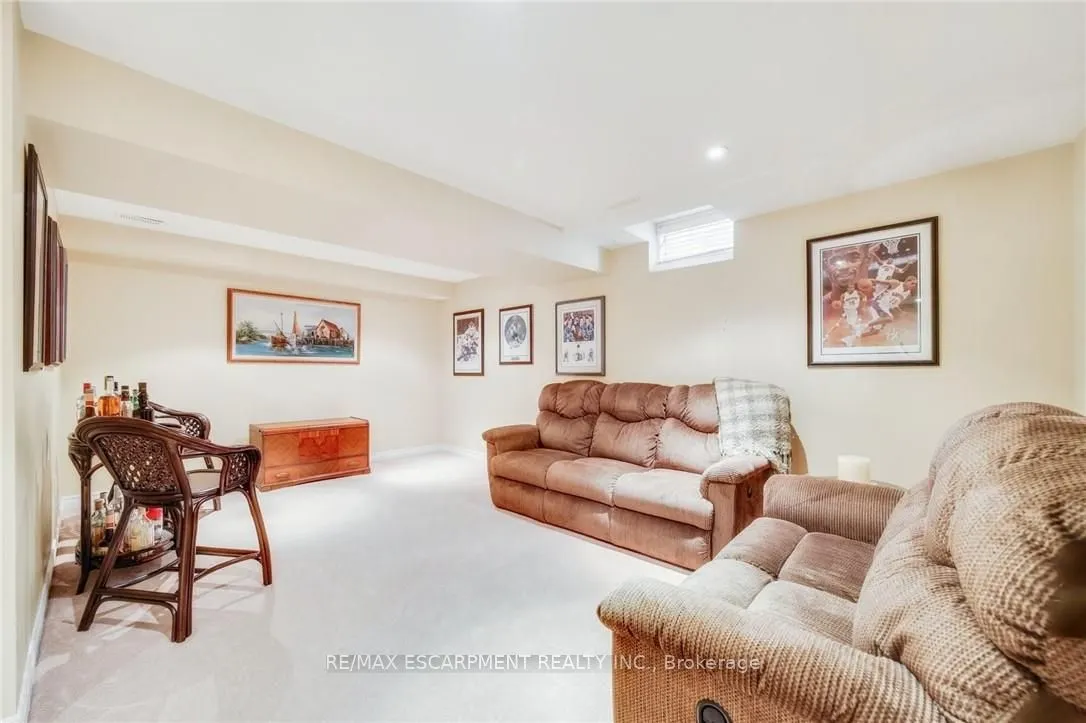 4005 Alexan Crescent