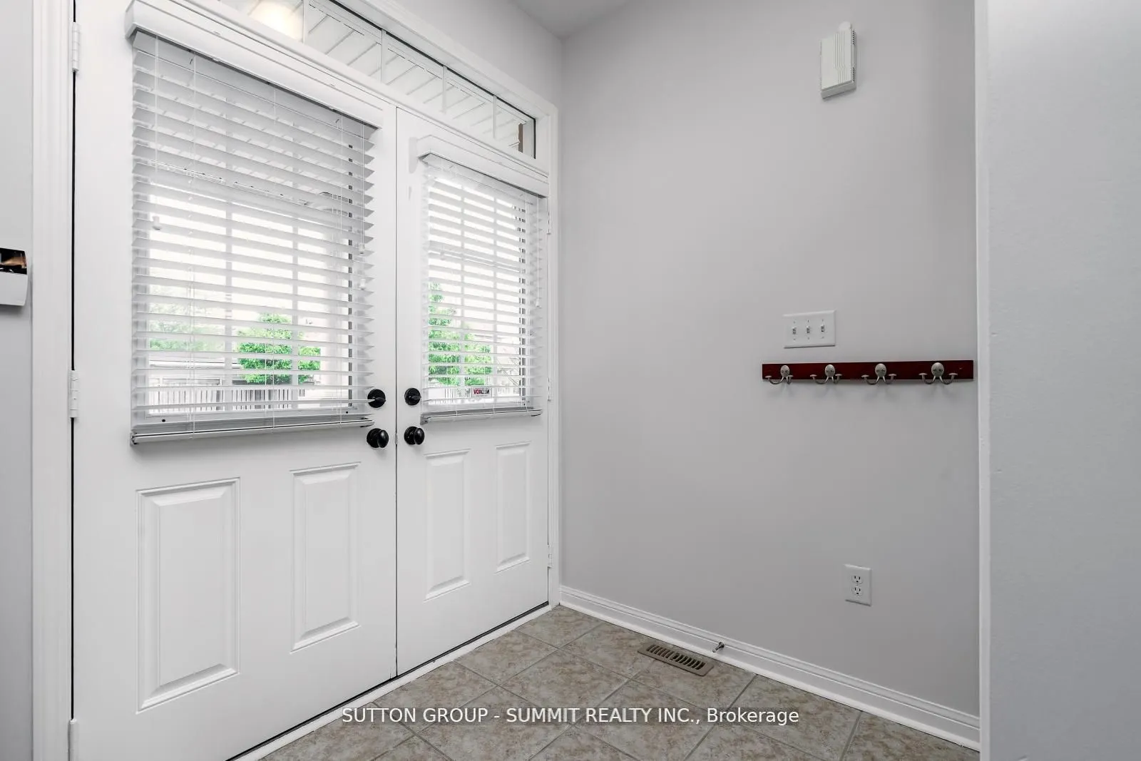 1283 Robson Crescent