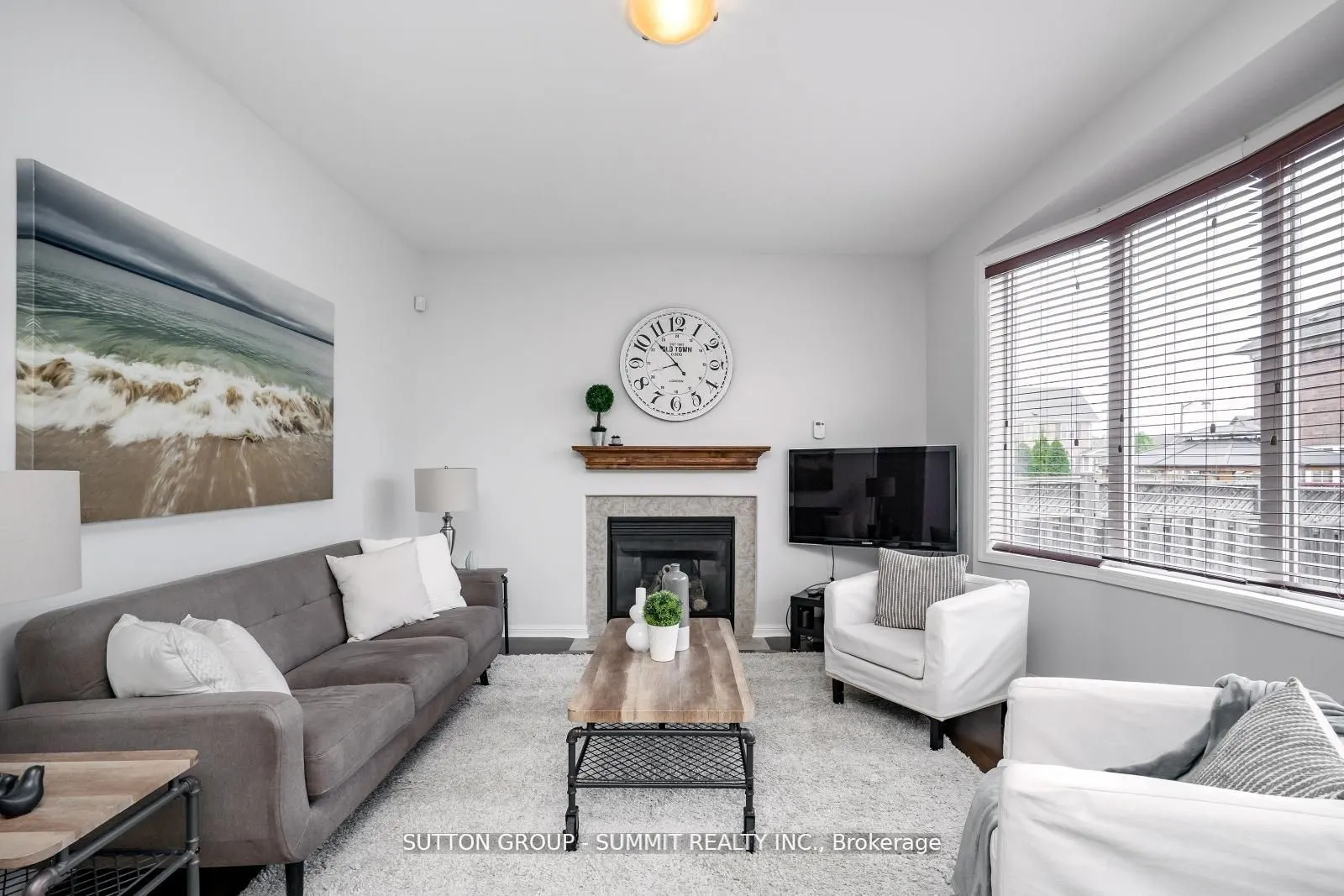 1283 Robson Crescent