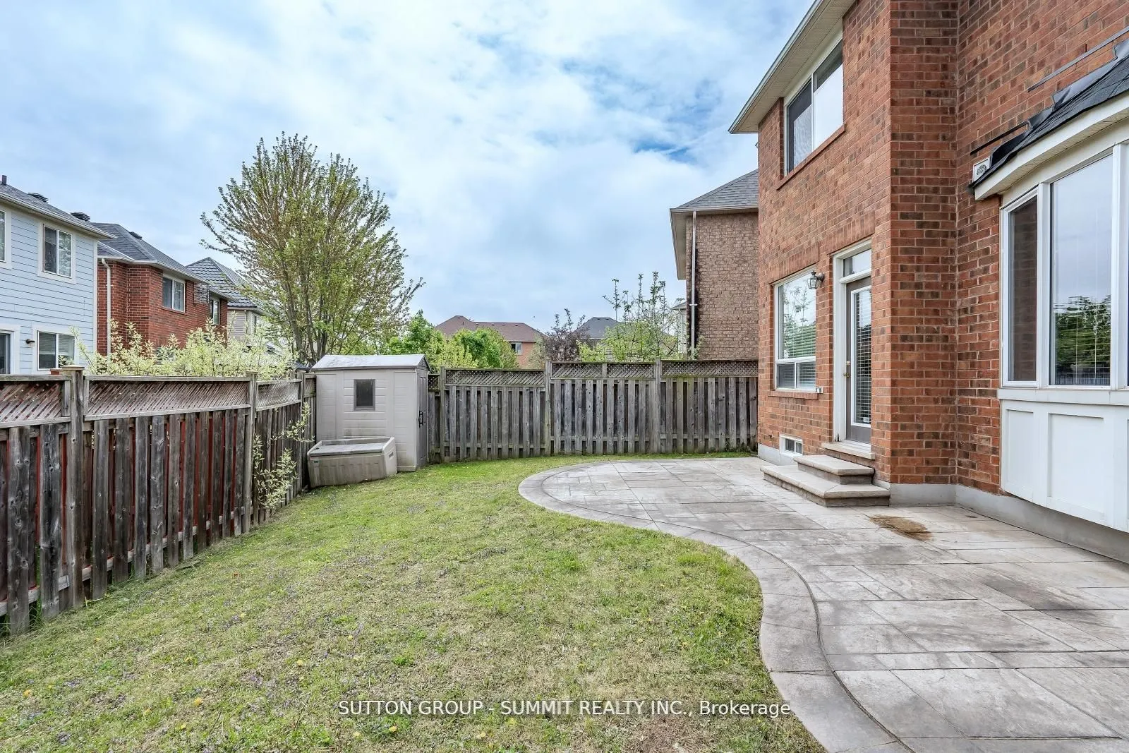1283 Robson Crescent
