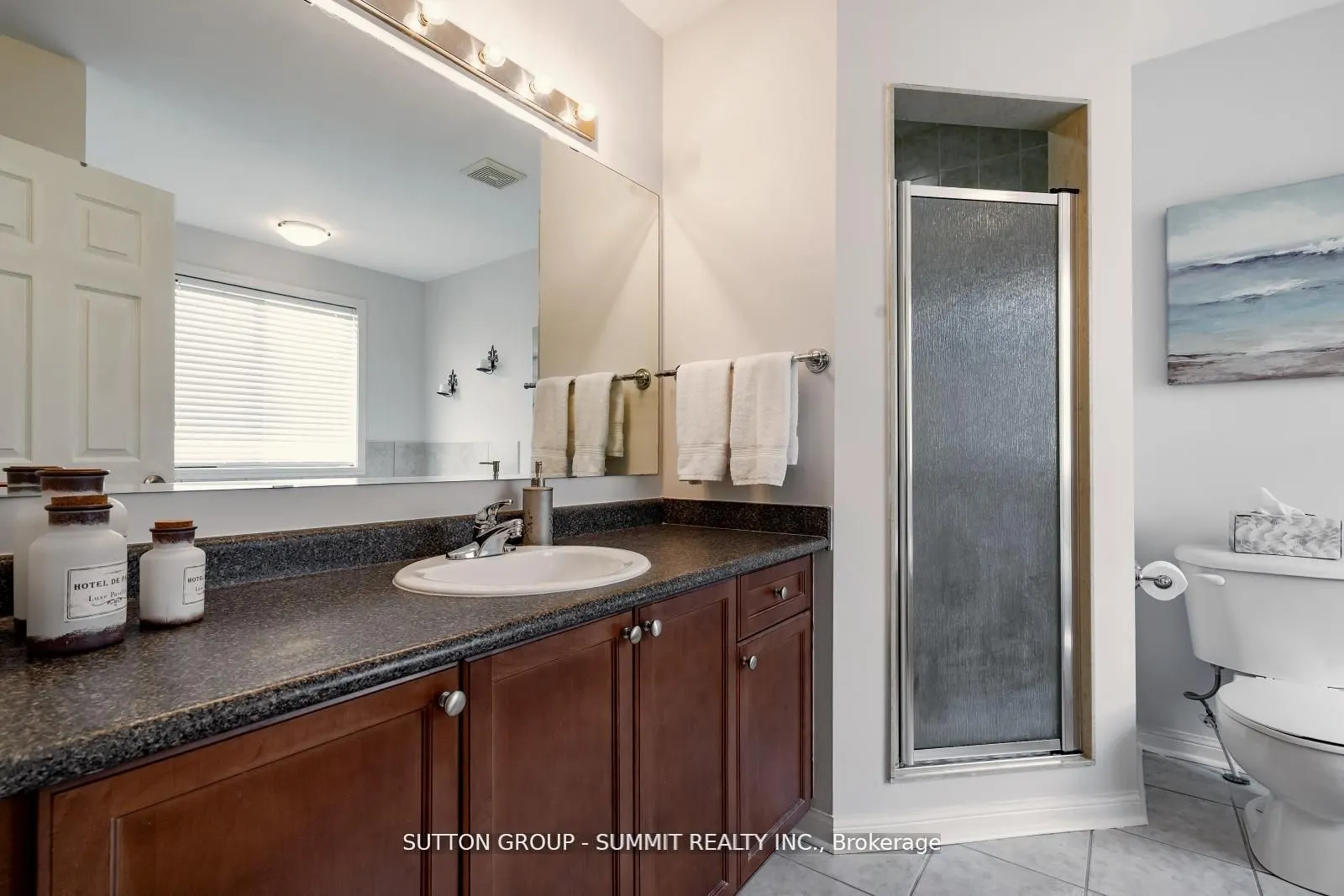 1283 Robson Crescent