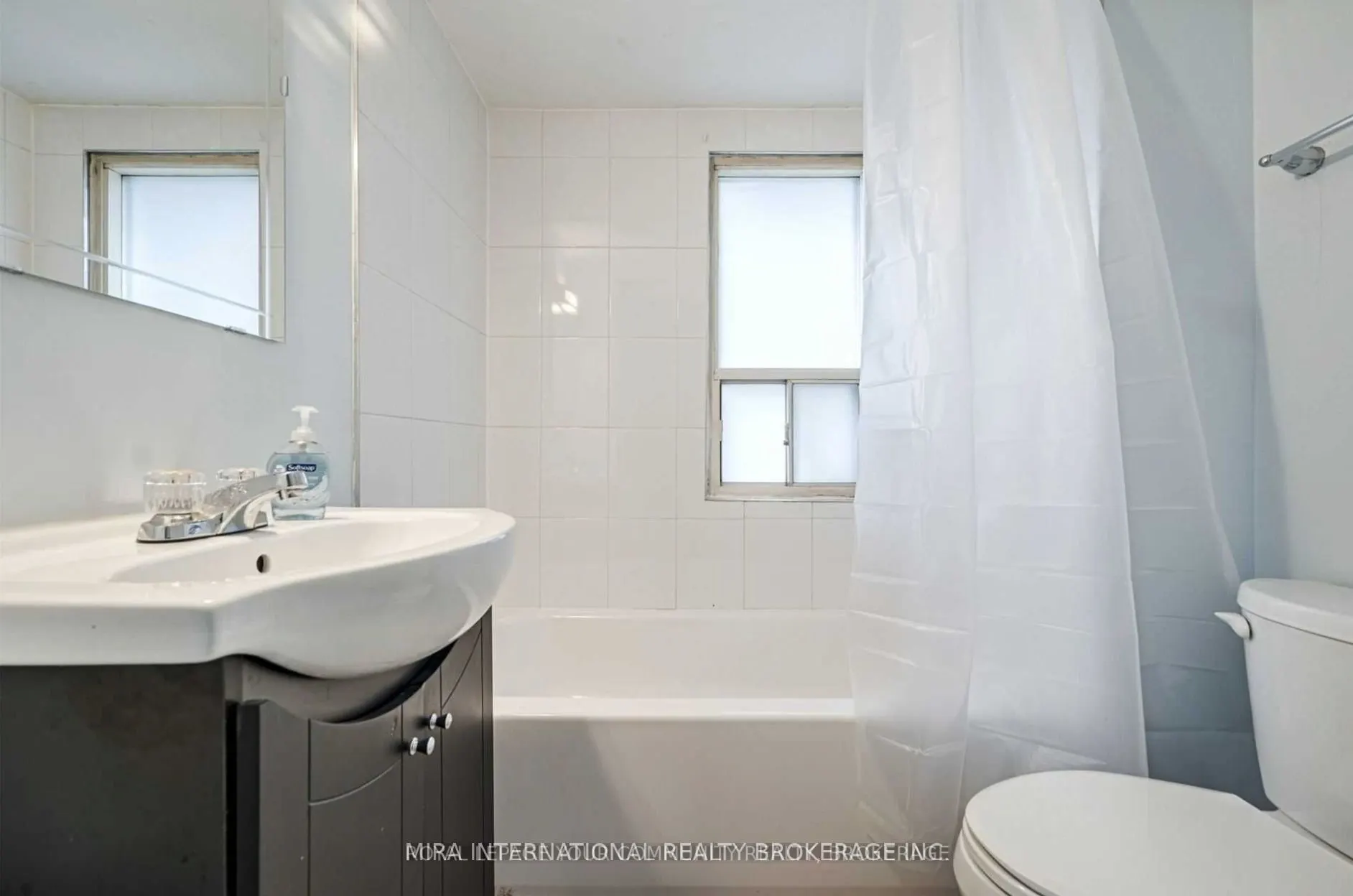 70 Melbourne Avenue, #104