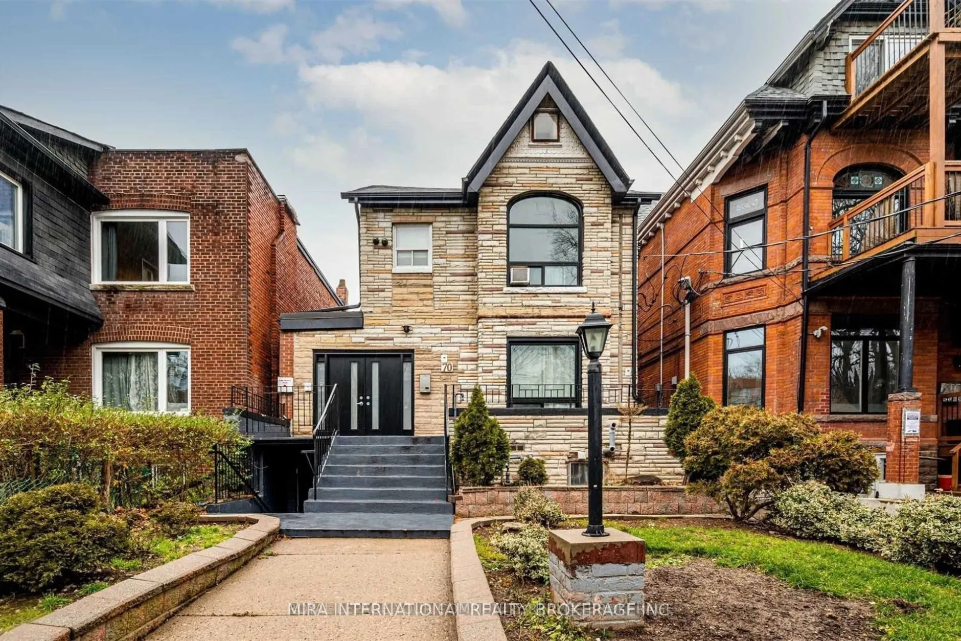 70 Melbourne Avenue, #104