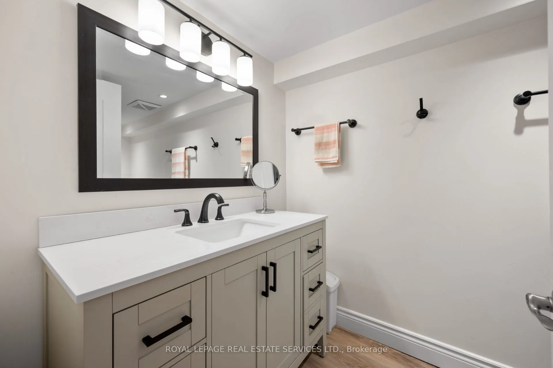 70 Chestnut Hills Parkway