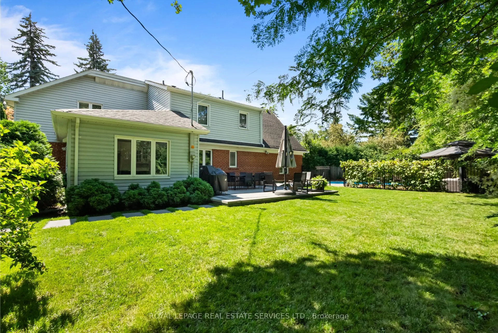 70 Chestnut Hills Parkway