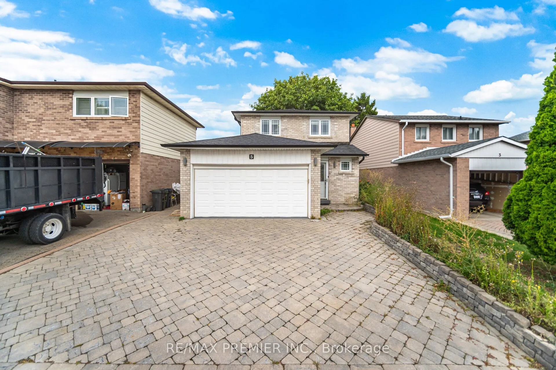 5 Magdalena Court