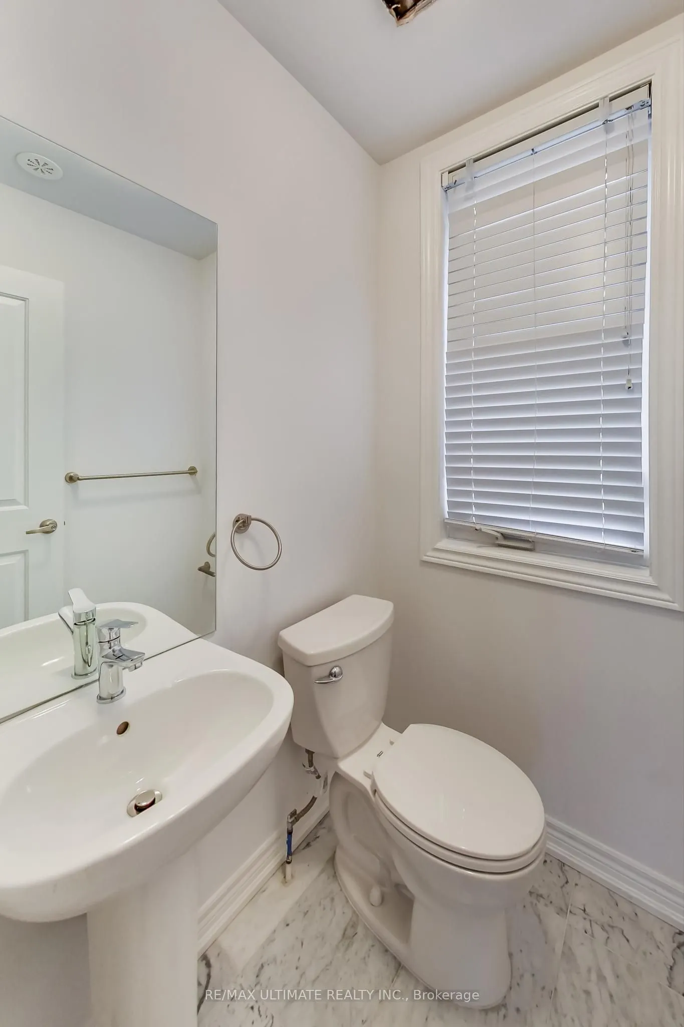 370 Hopewell Avenue, #214