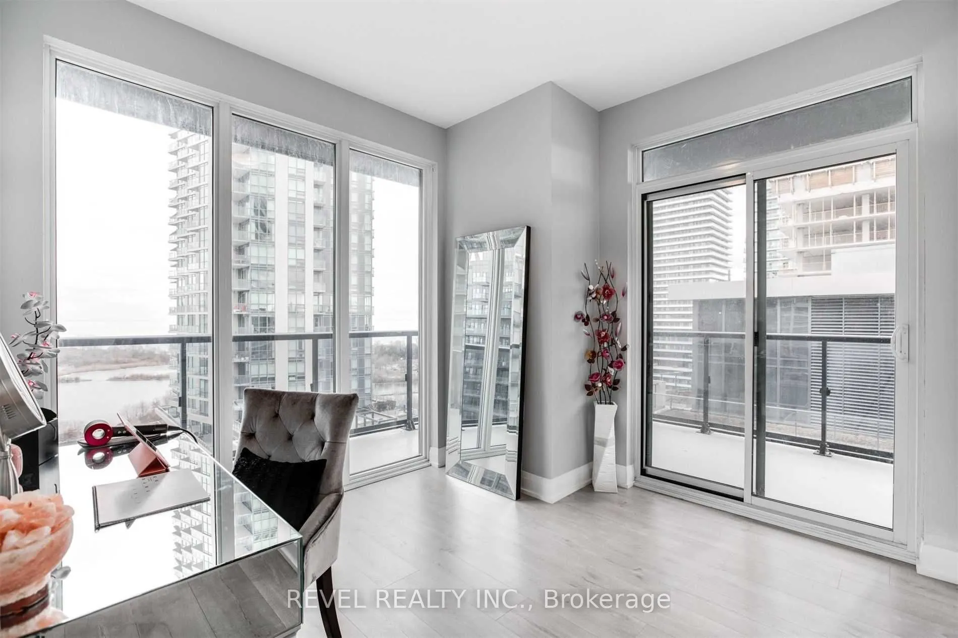 56 Annie Craig Dr Drive, #1104