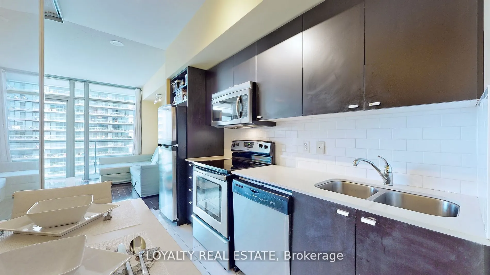 103 The Queensway W, #1810