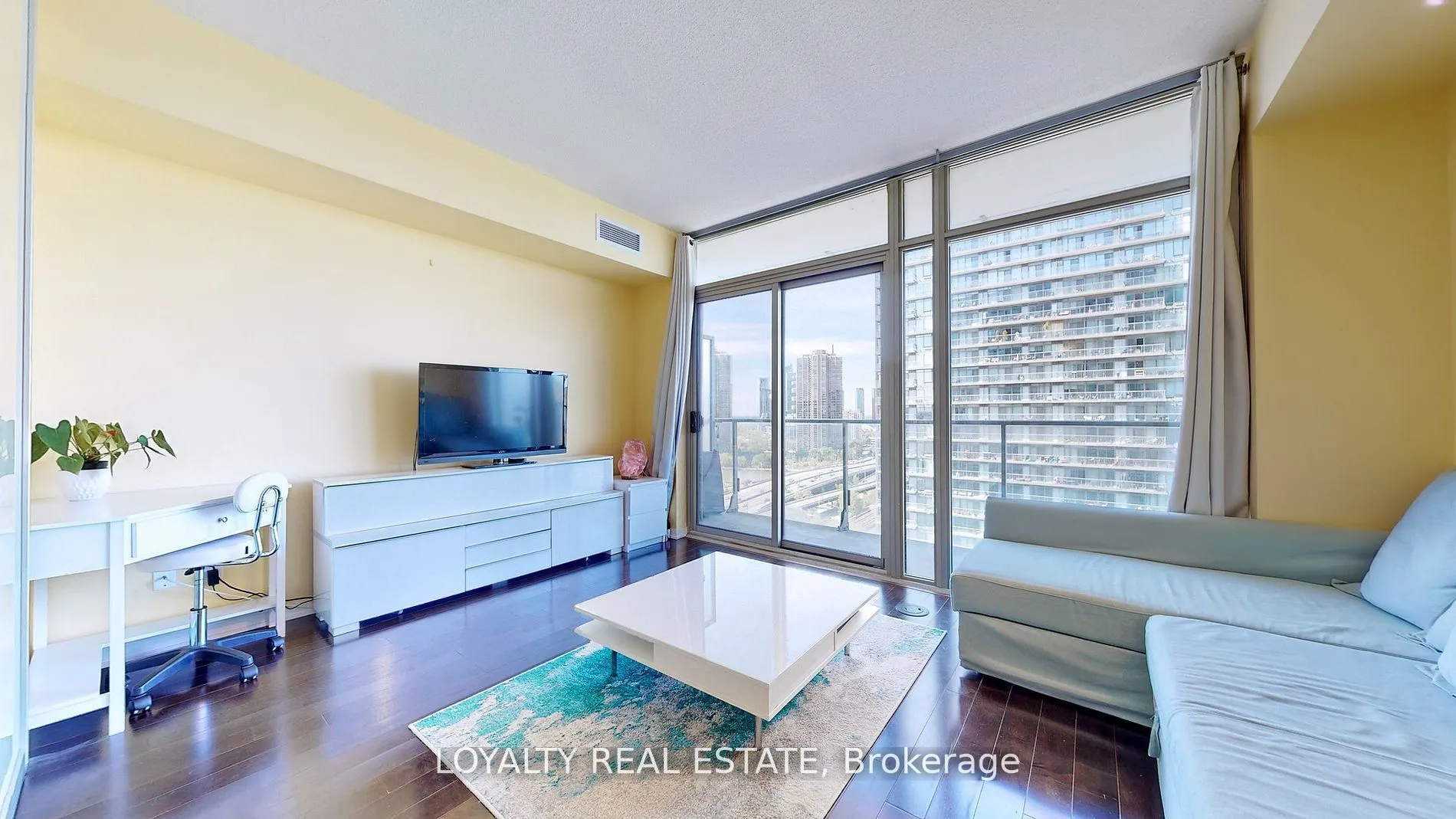 103 The Queensway W, #1810