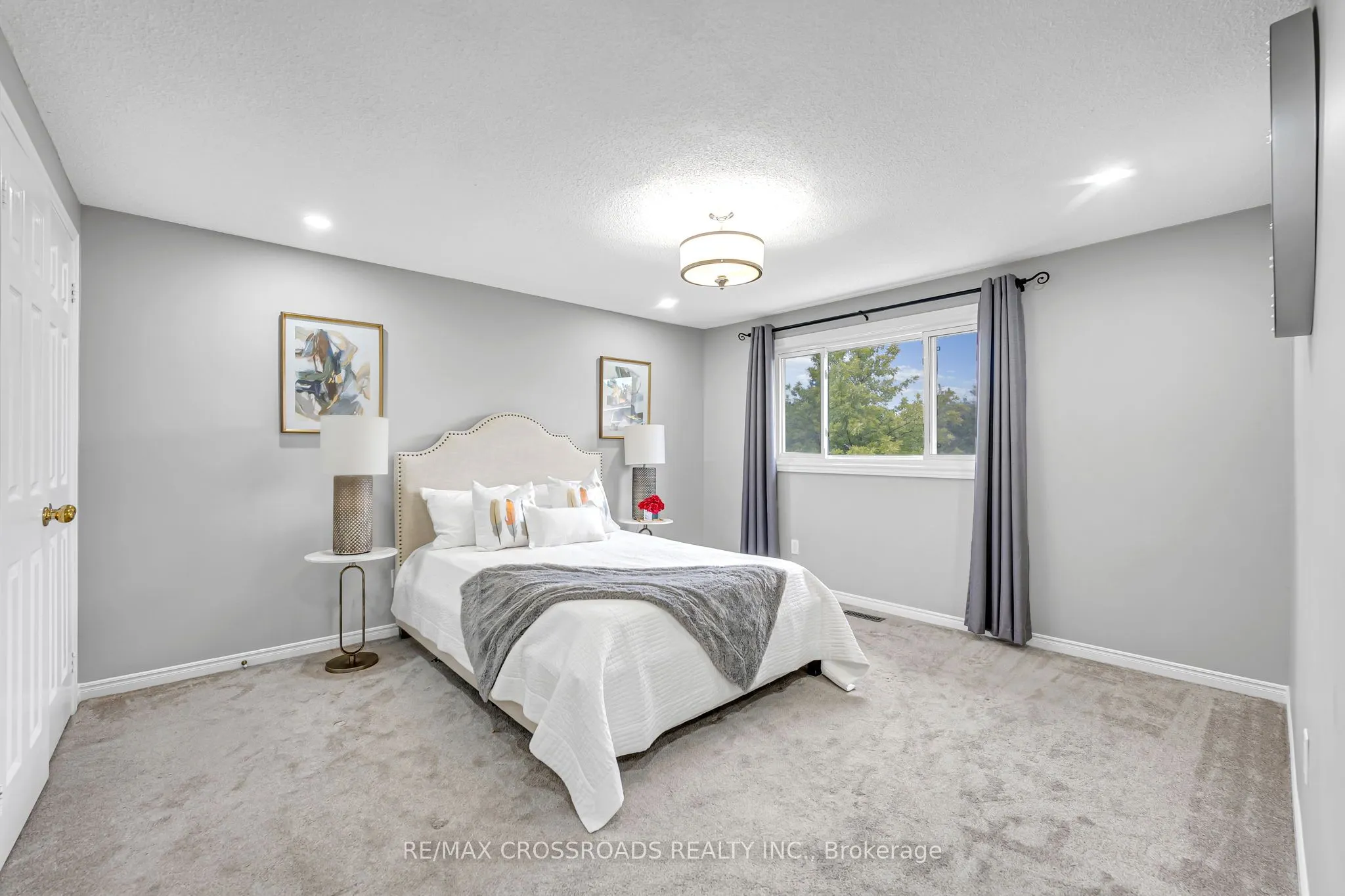 75 Barr Crescent