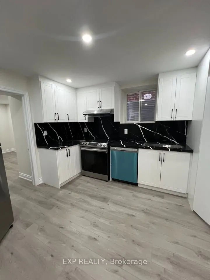 816 Sumac Crescent, #Lower