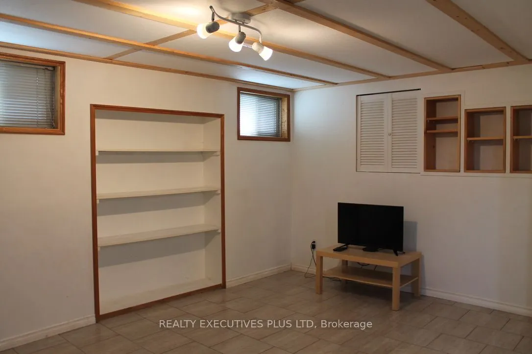 1122 Highgate Place