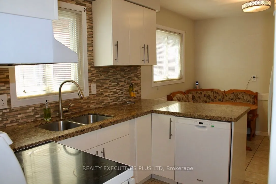 1122 Highgate Place