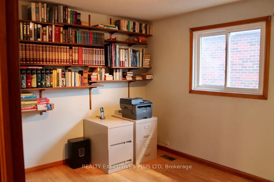 1122 Highgate Place