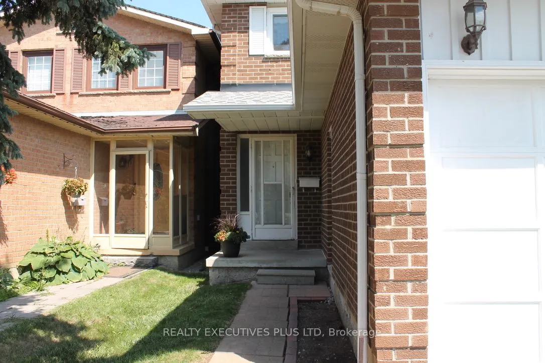 1122 Highgate Place