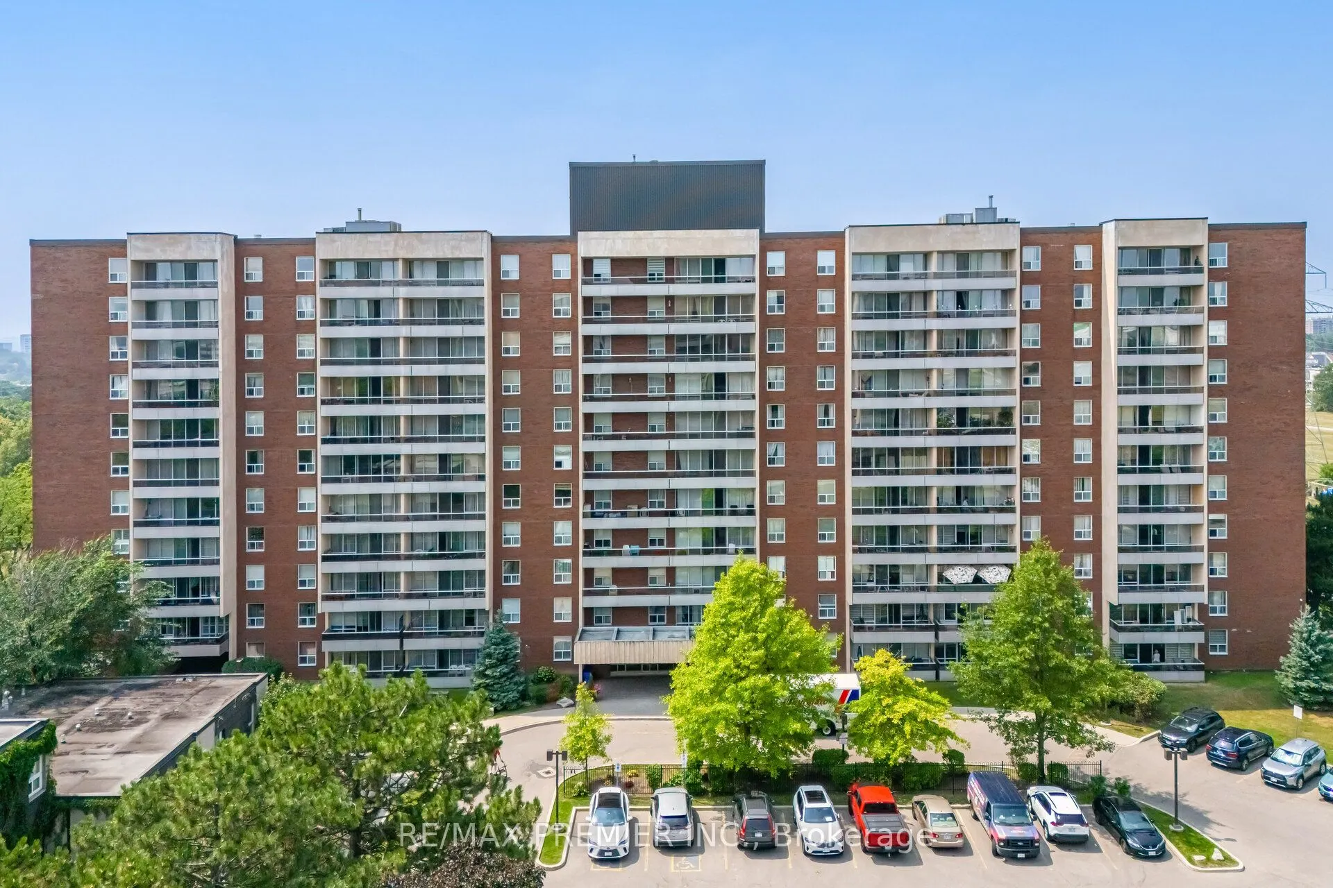 25 Four Winds Drive, #811