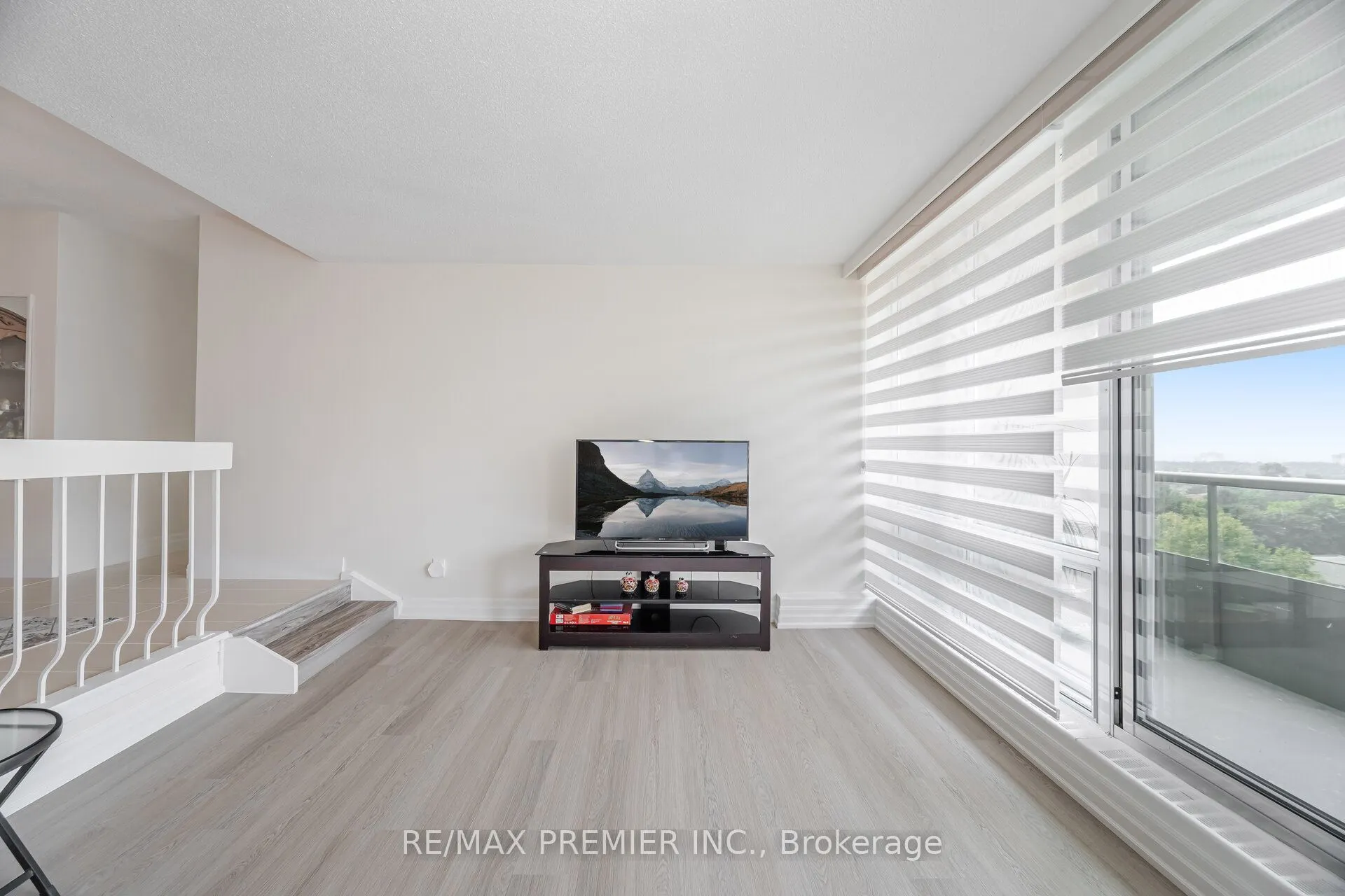 25 Four Winds Drive, #811
