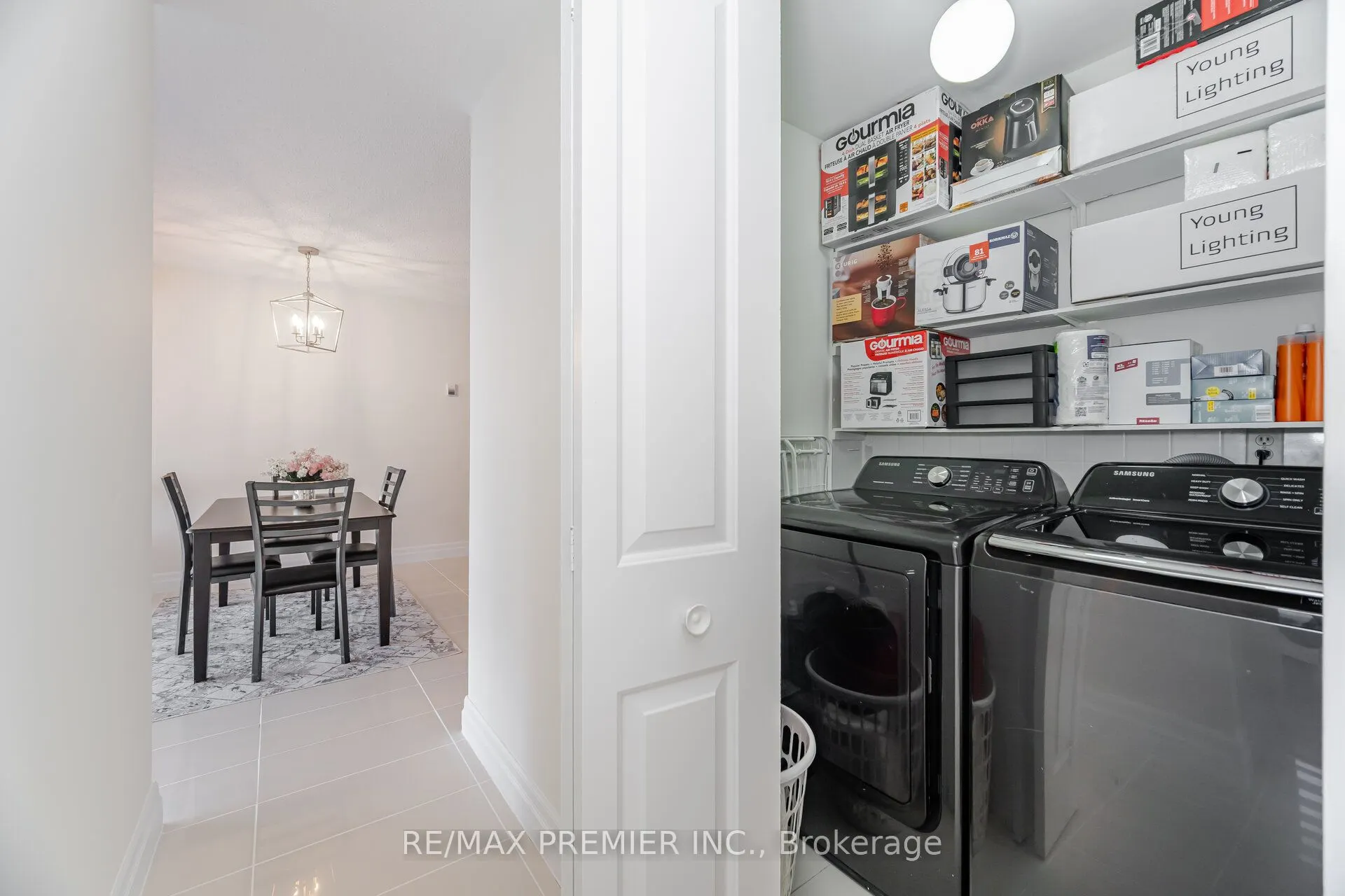 25 Four Winds Drive, #811