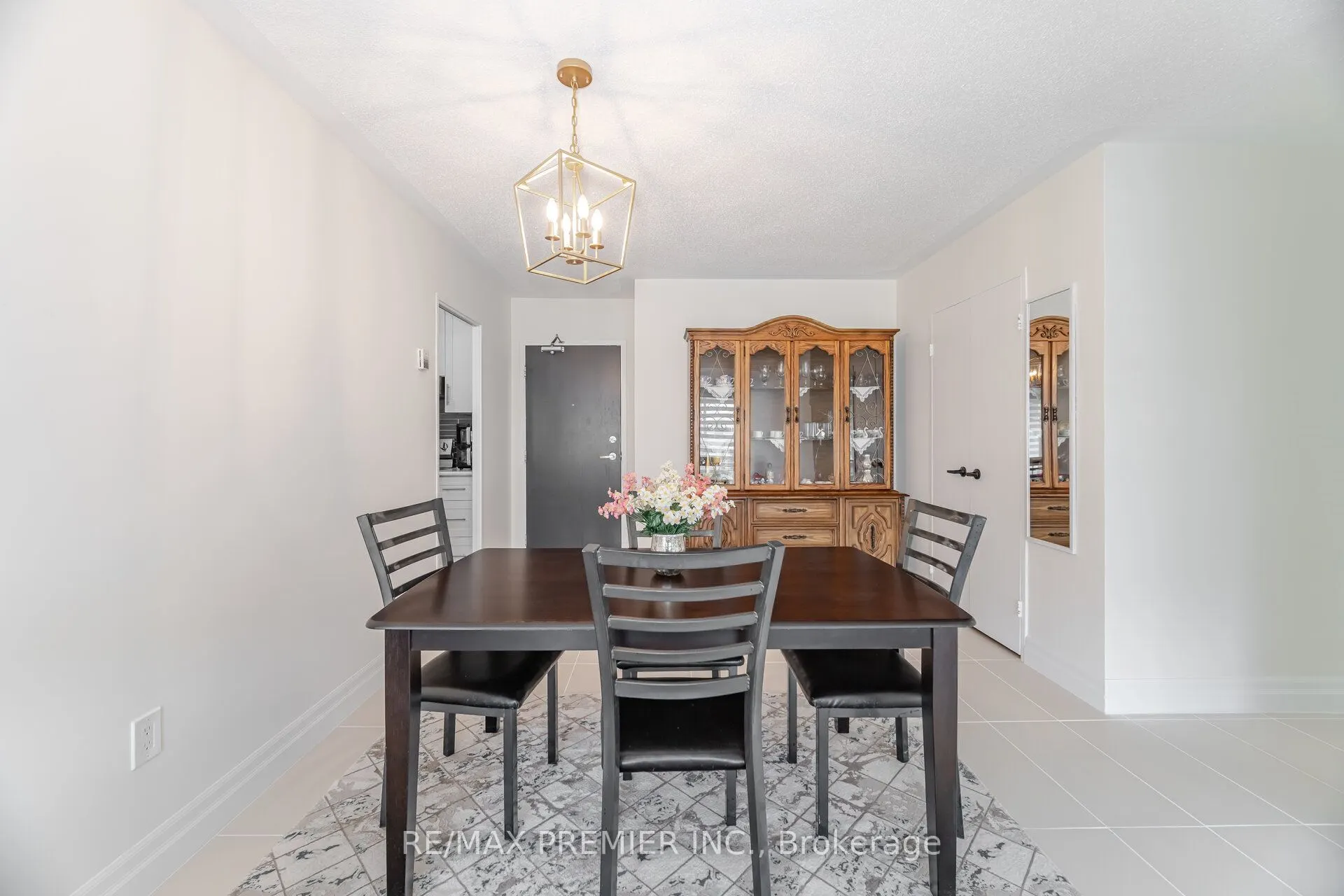 25 Four Winds Drive, #811