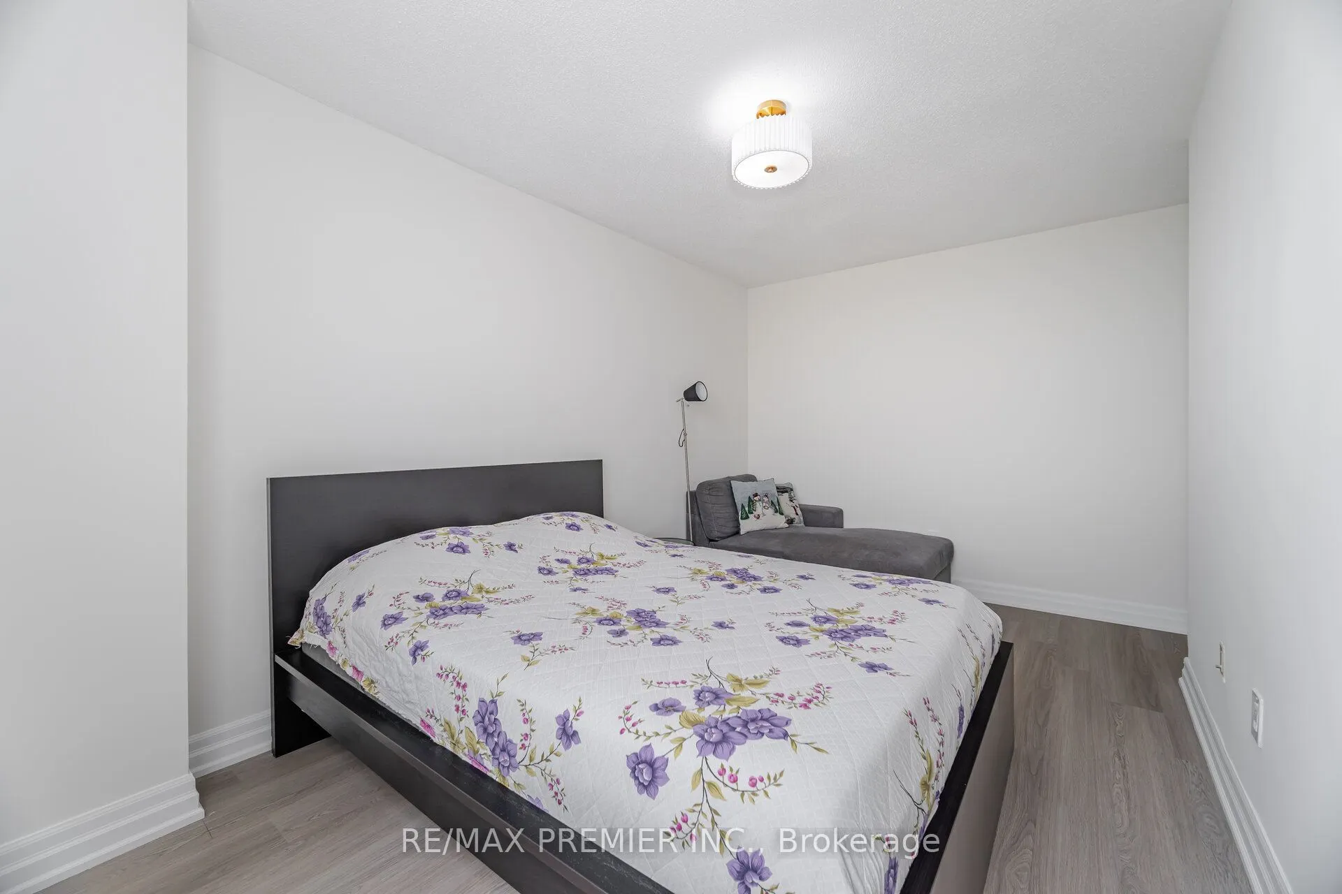 25 Four Winds Drive, #811