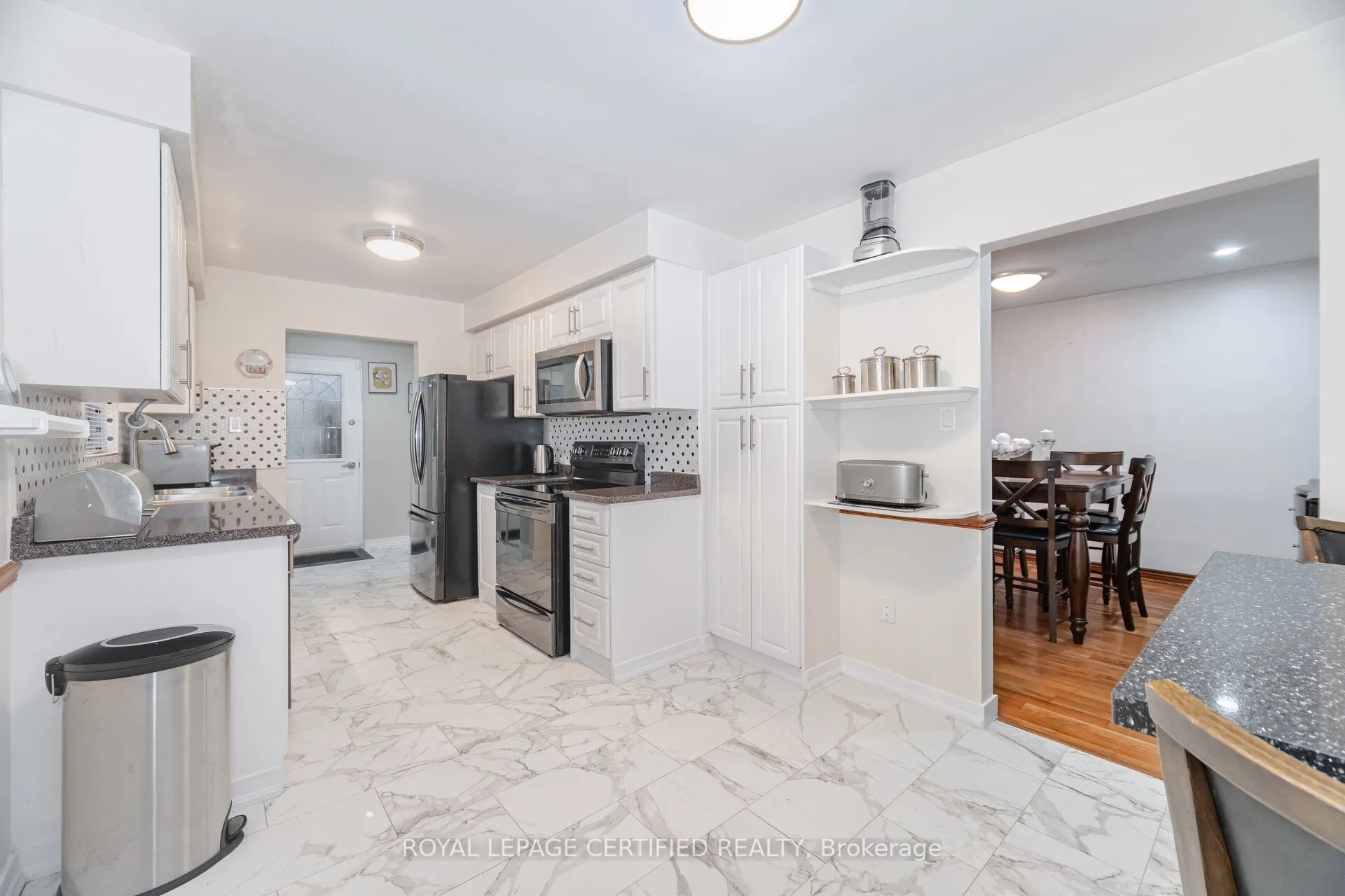 542 Lana Terrace