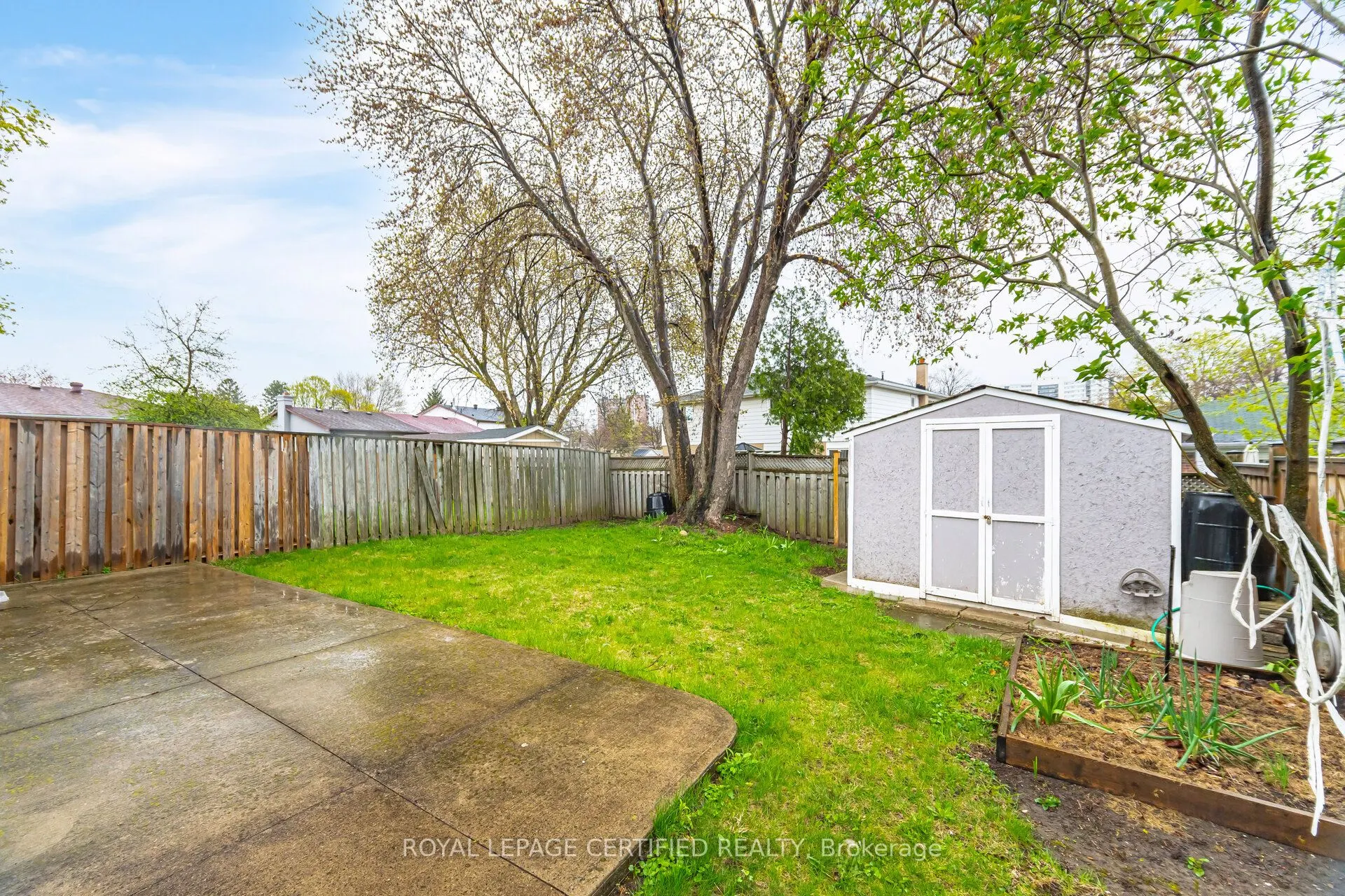 542 Lana Terrace