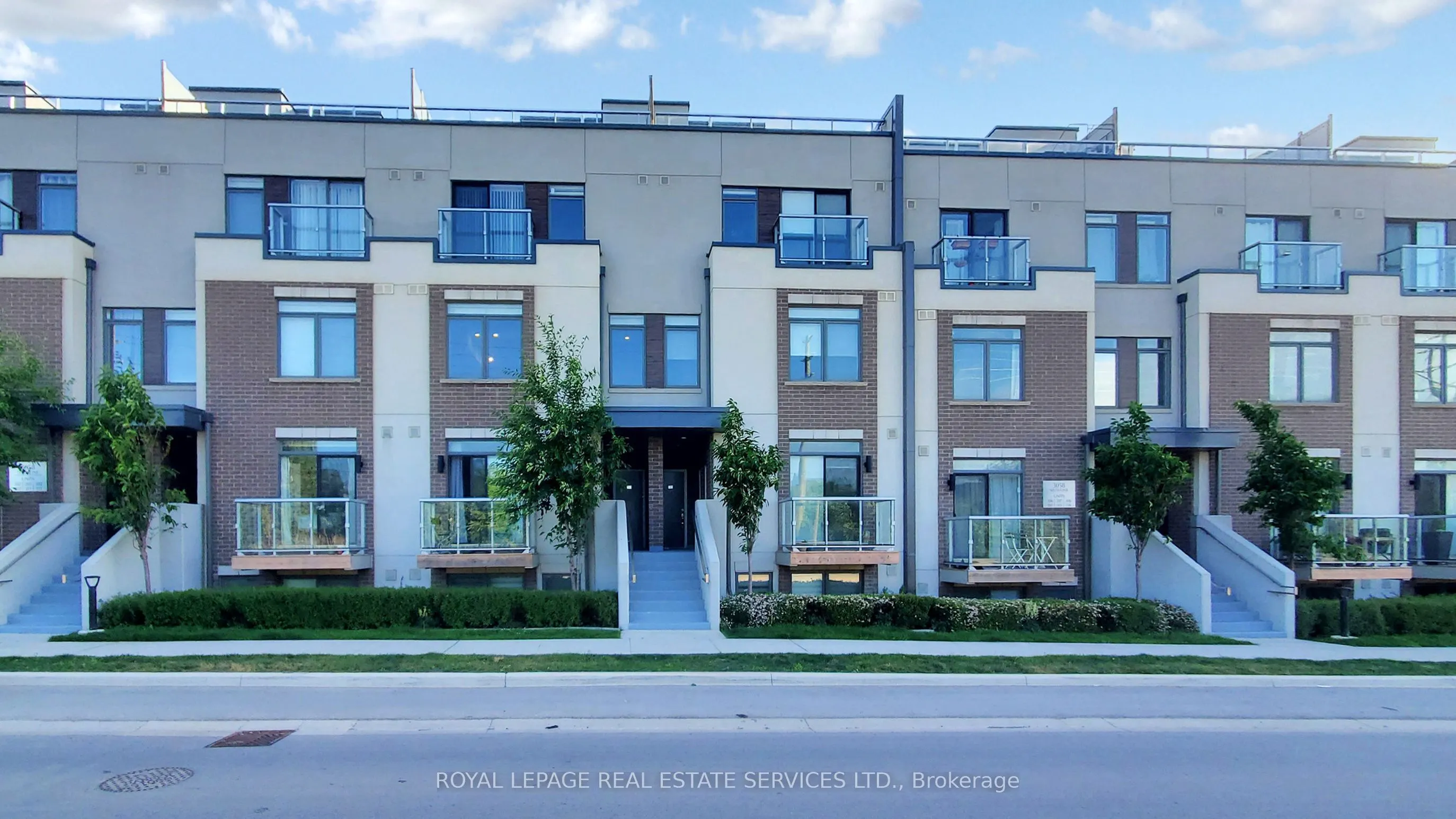 3058 Sixth Line, #304