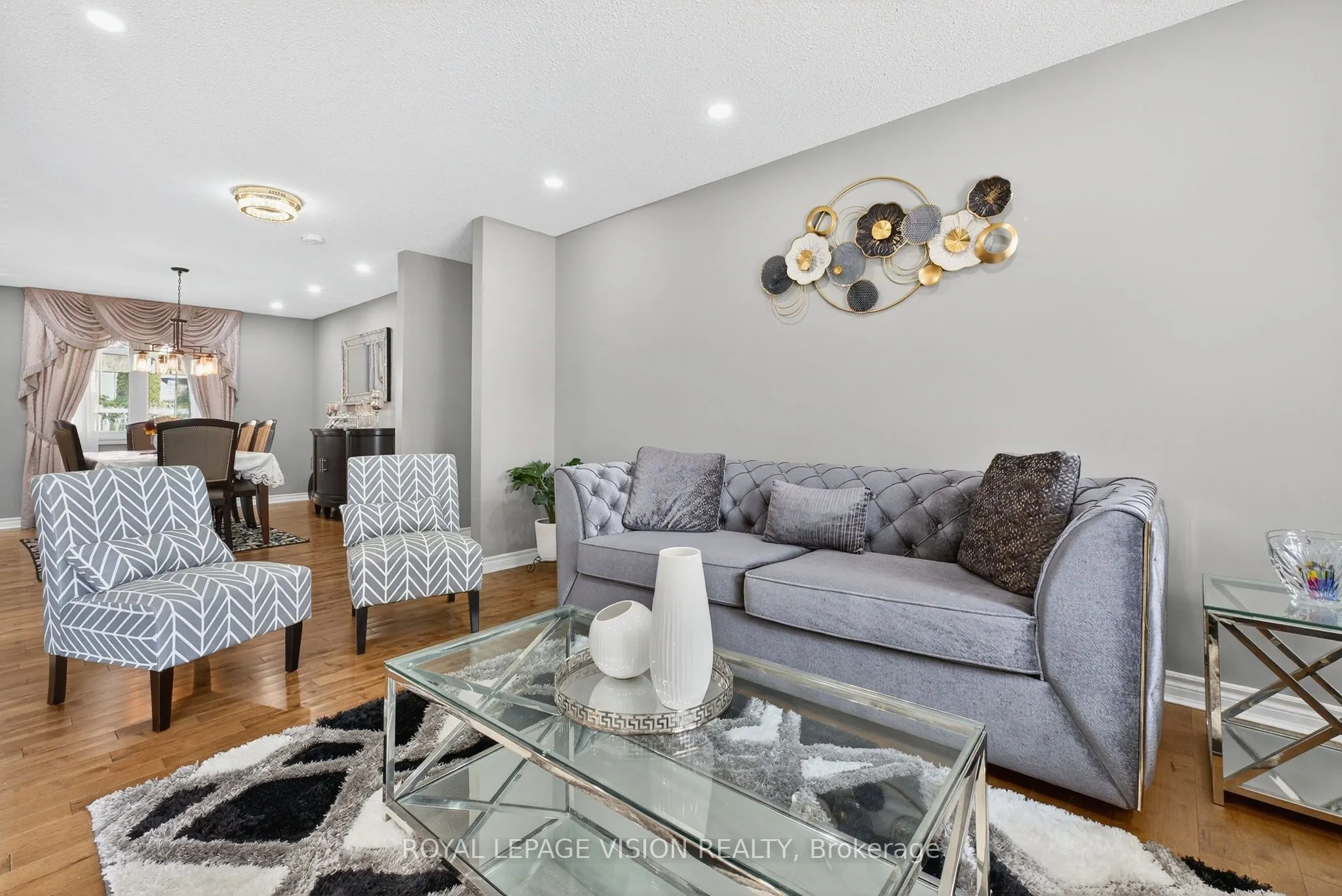 7 Montgomery Square
