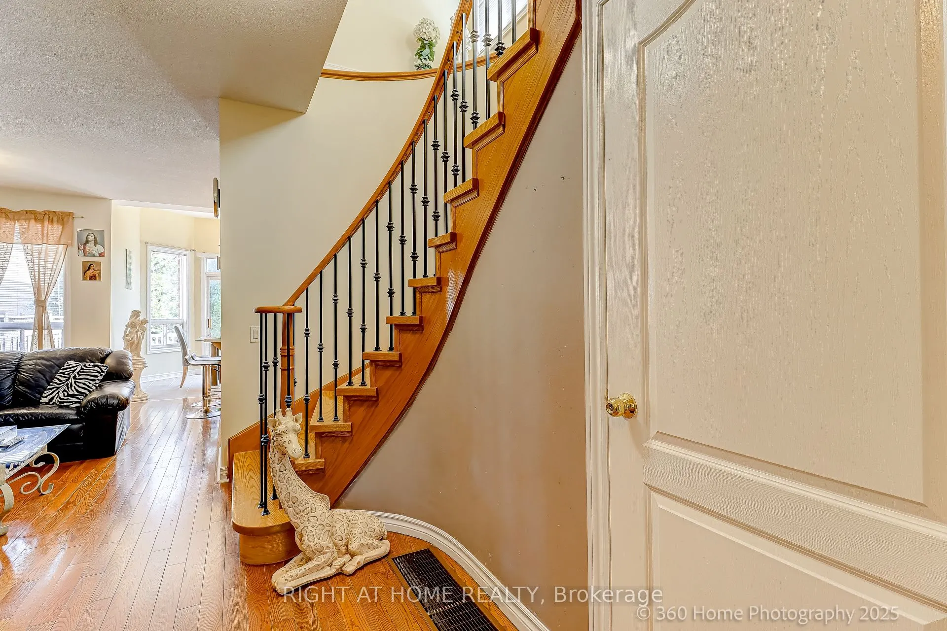 989 Ledbury Crescent