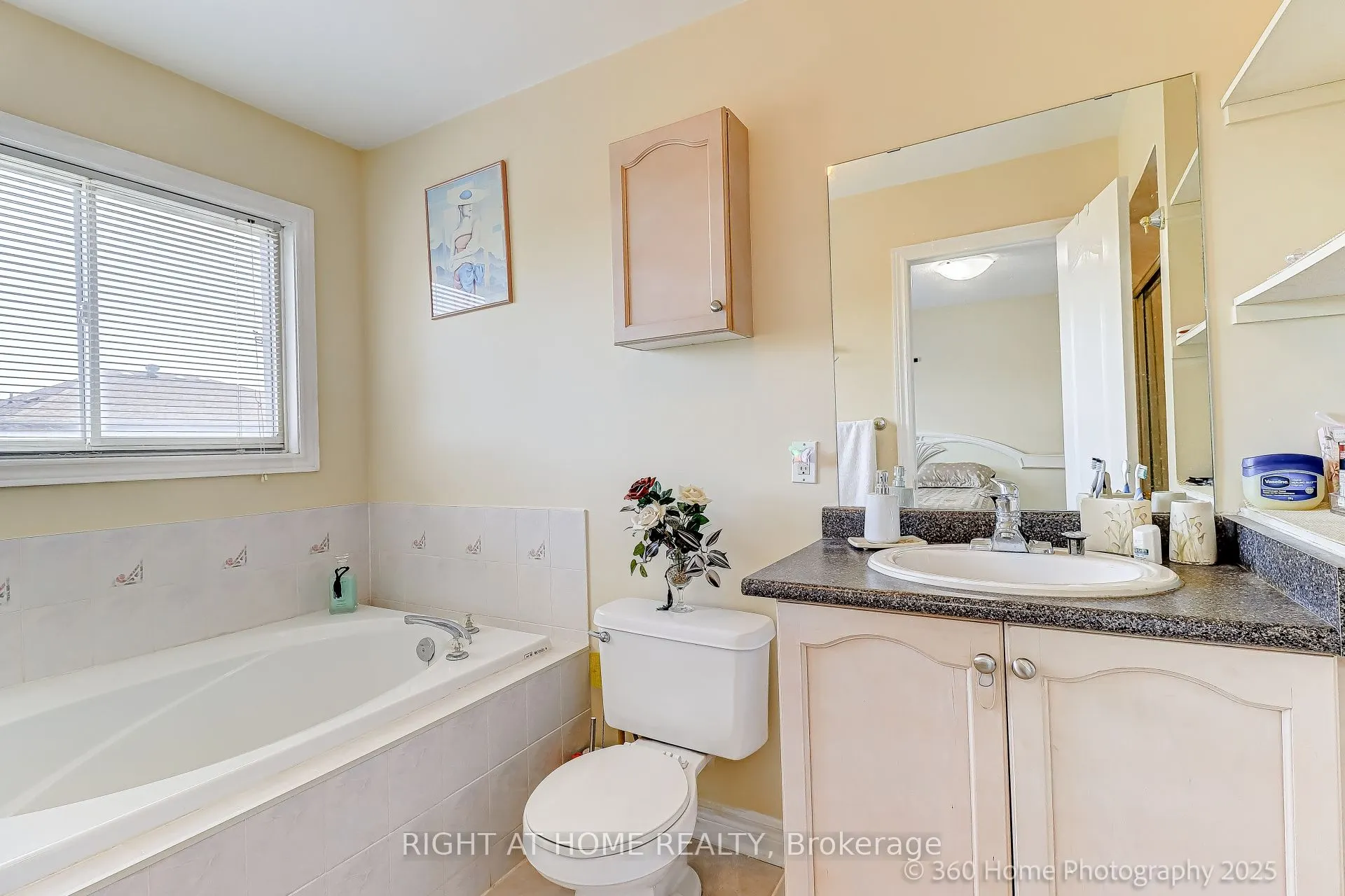 989 Ledbury Crescent