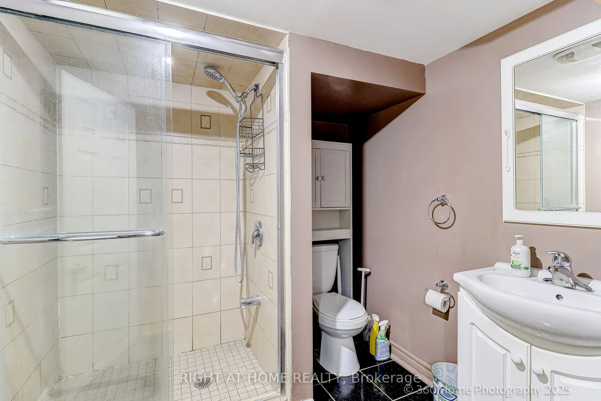 989 Ledbury Crescent