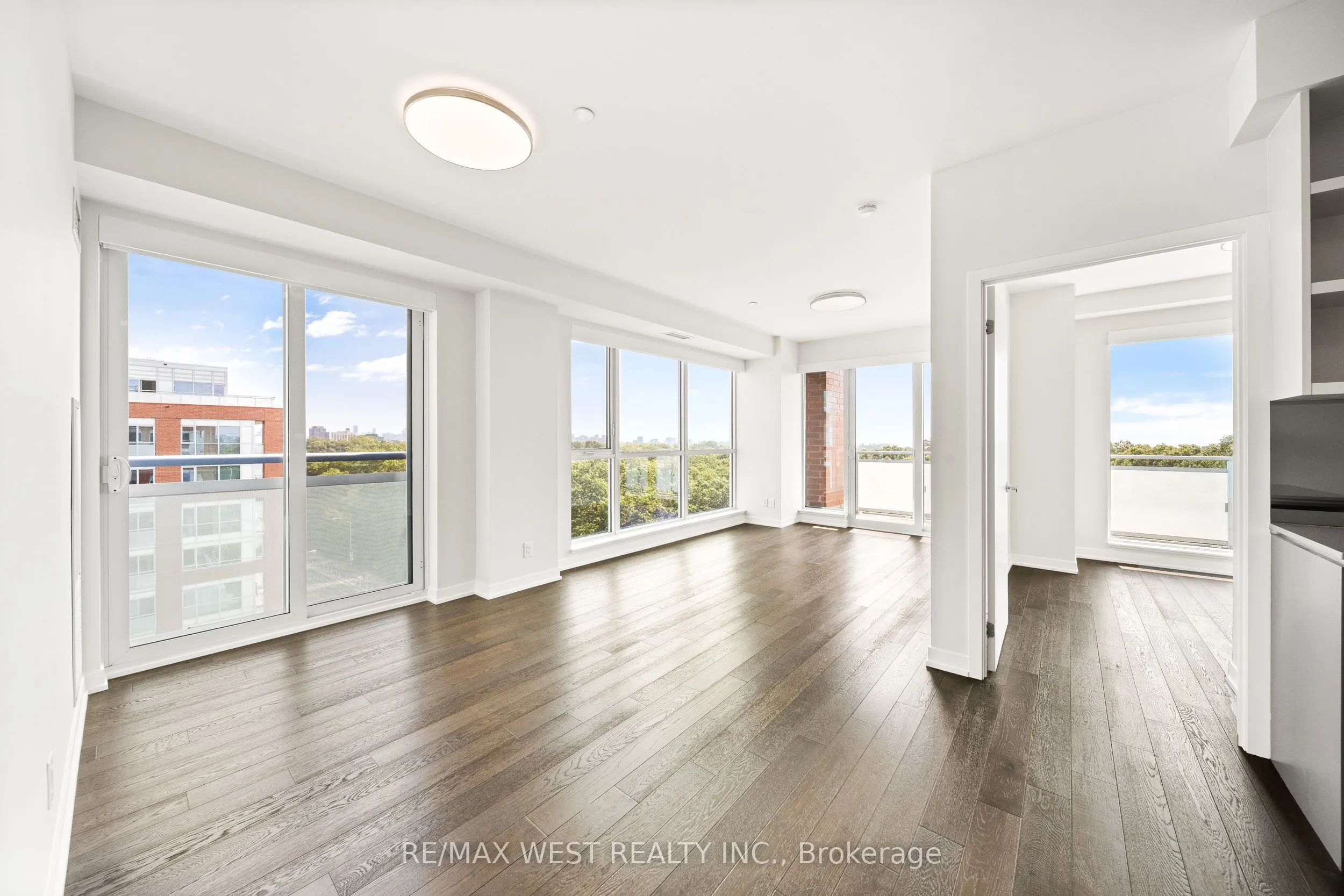 1830 Bloor Street W, ##825