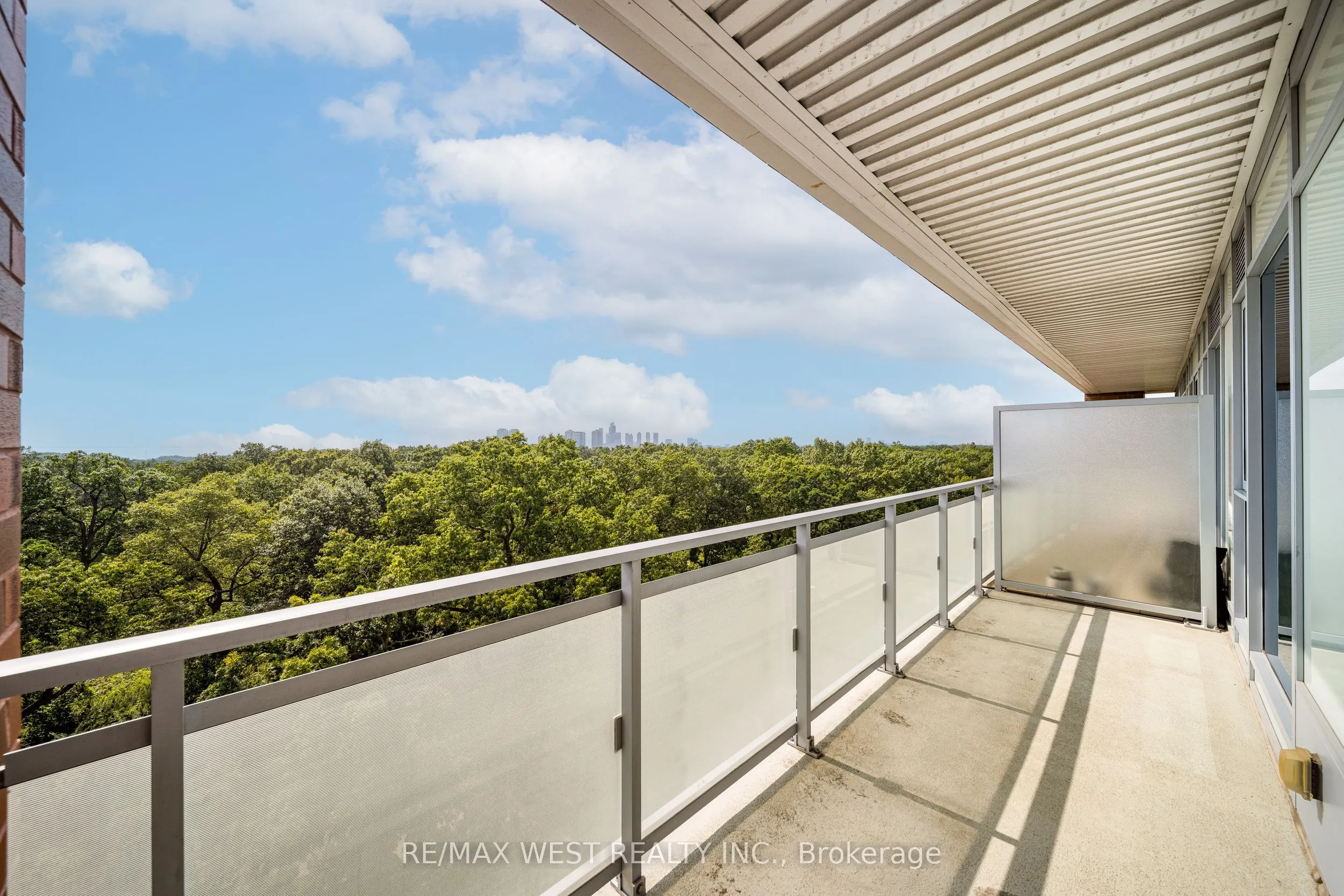 1830 Bloor Street W, ##825
