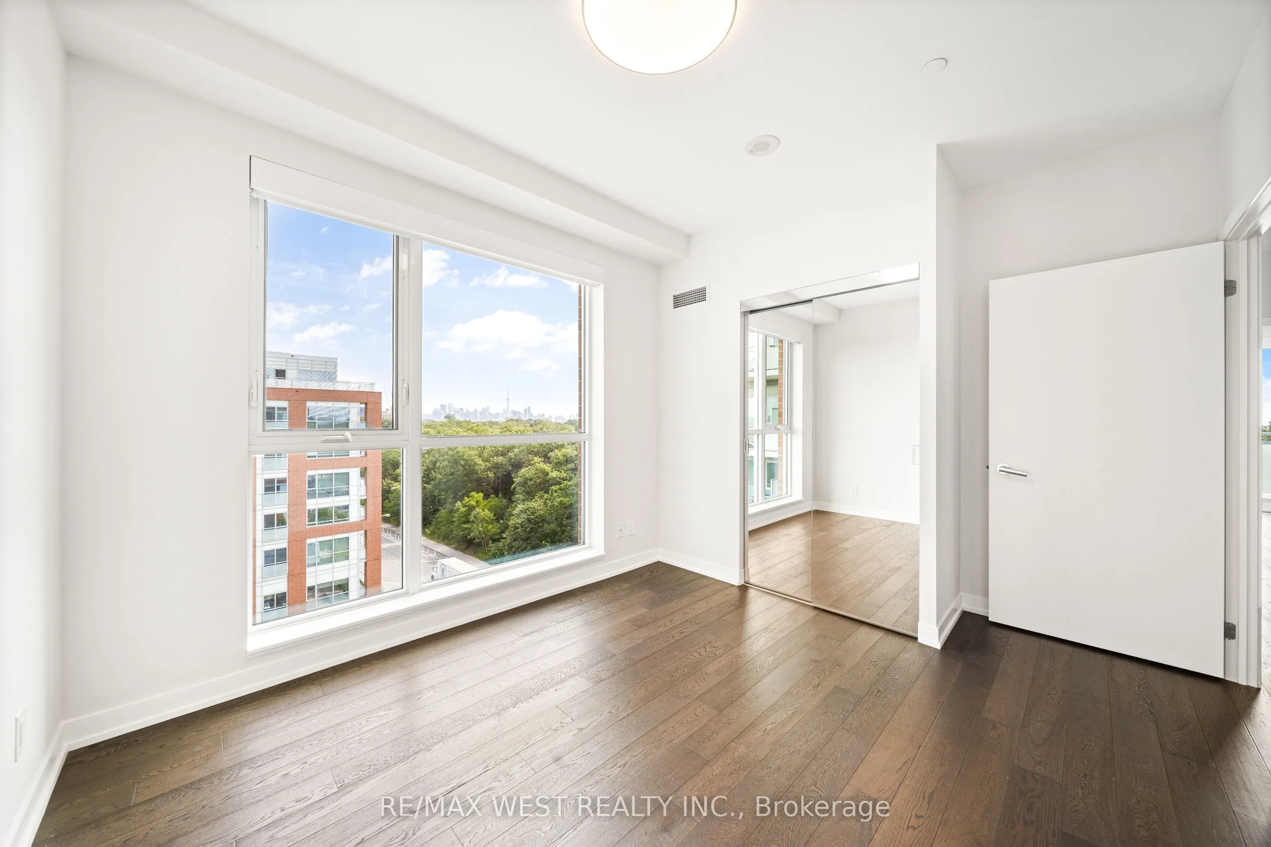 1830 Bloor Street W, ##825