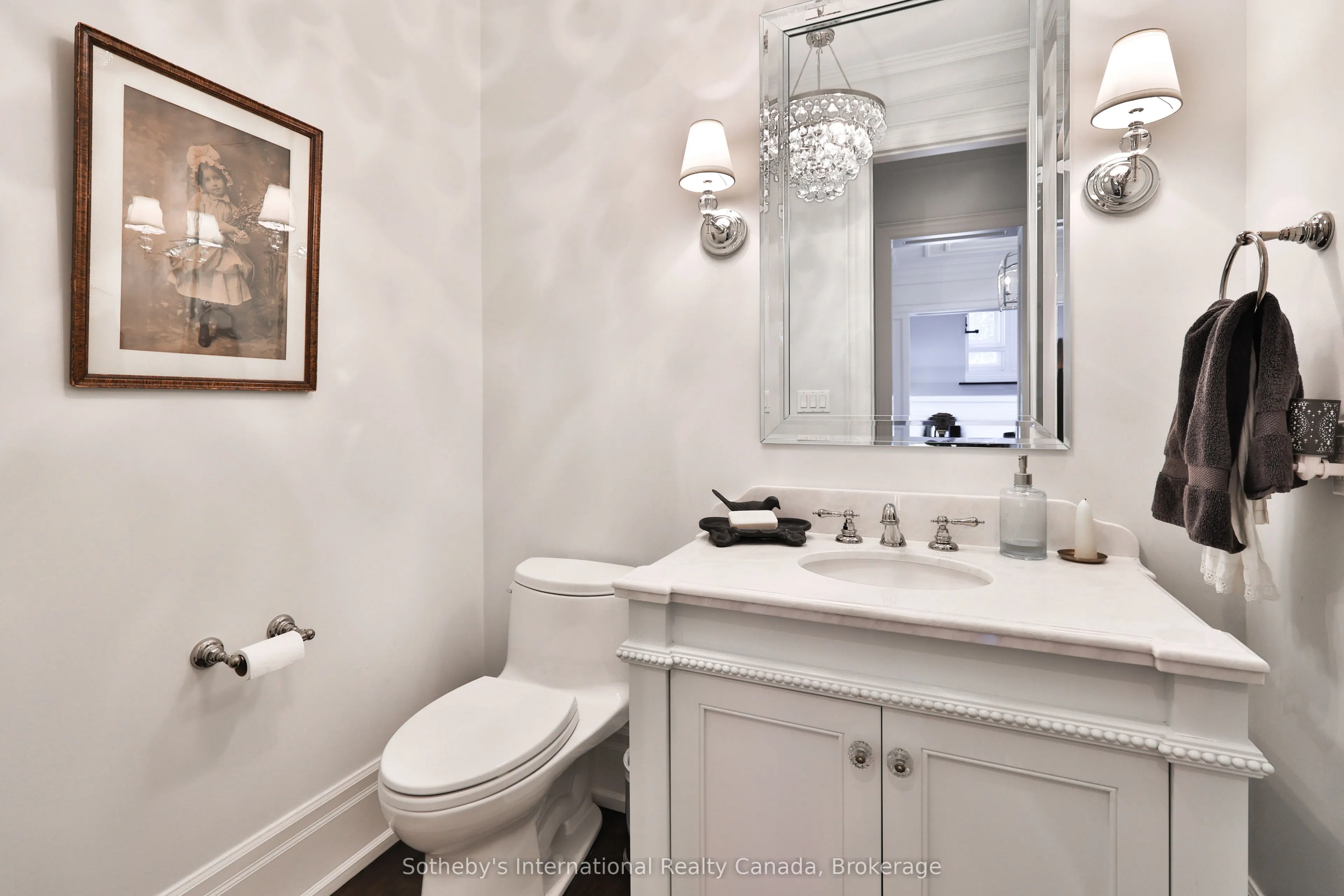1497 Lakeshore Road W