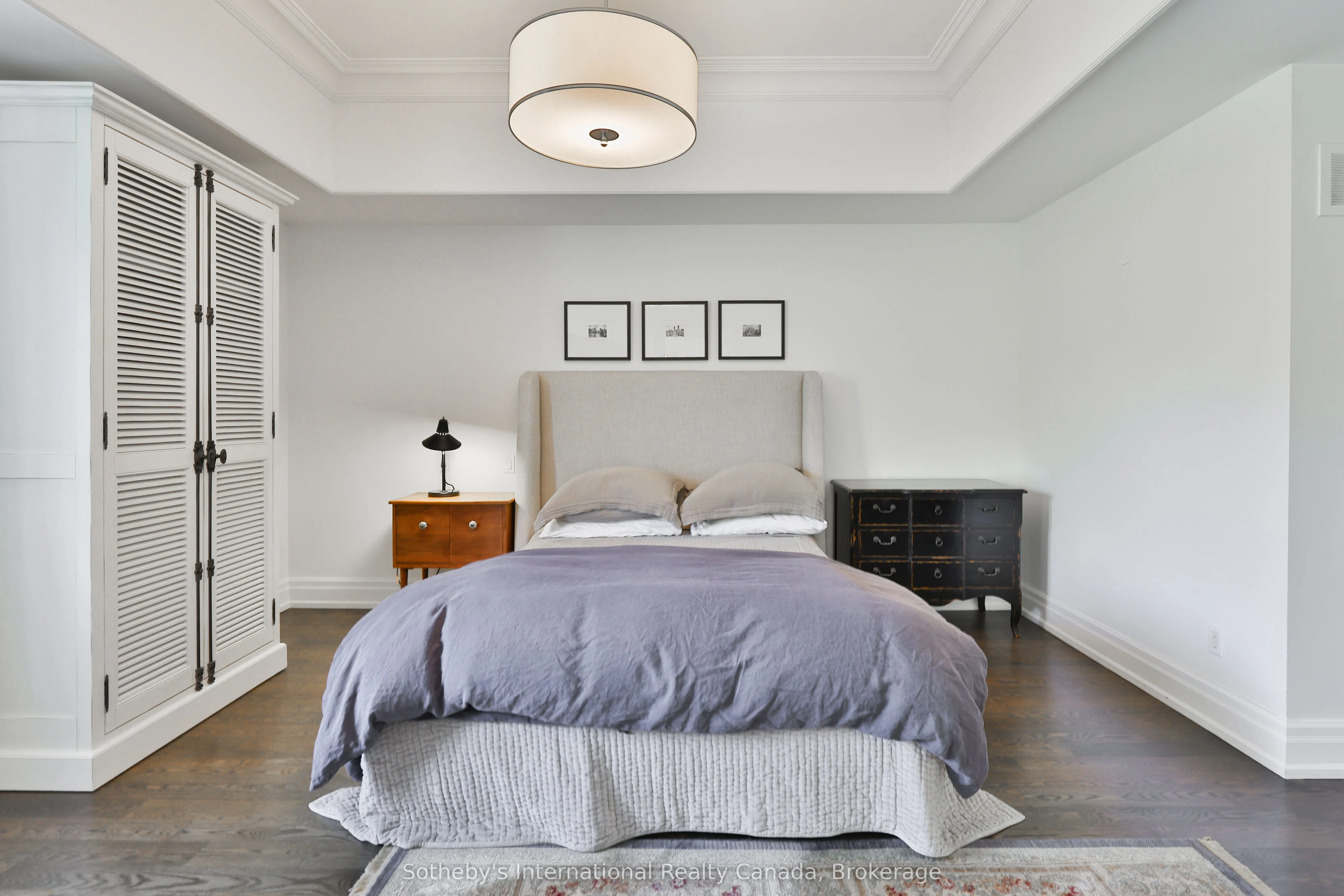 1497 Lakeshore Road W