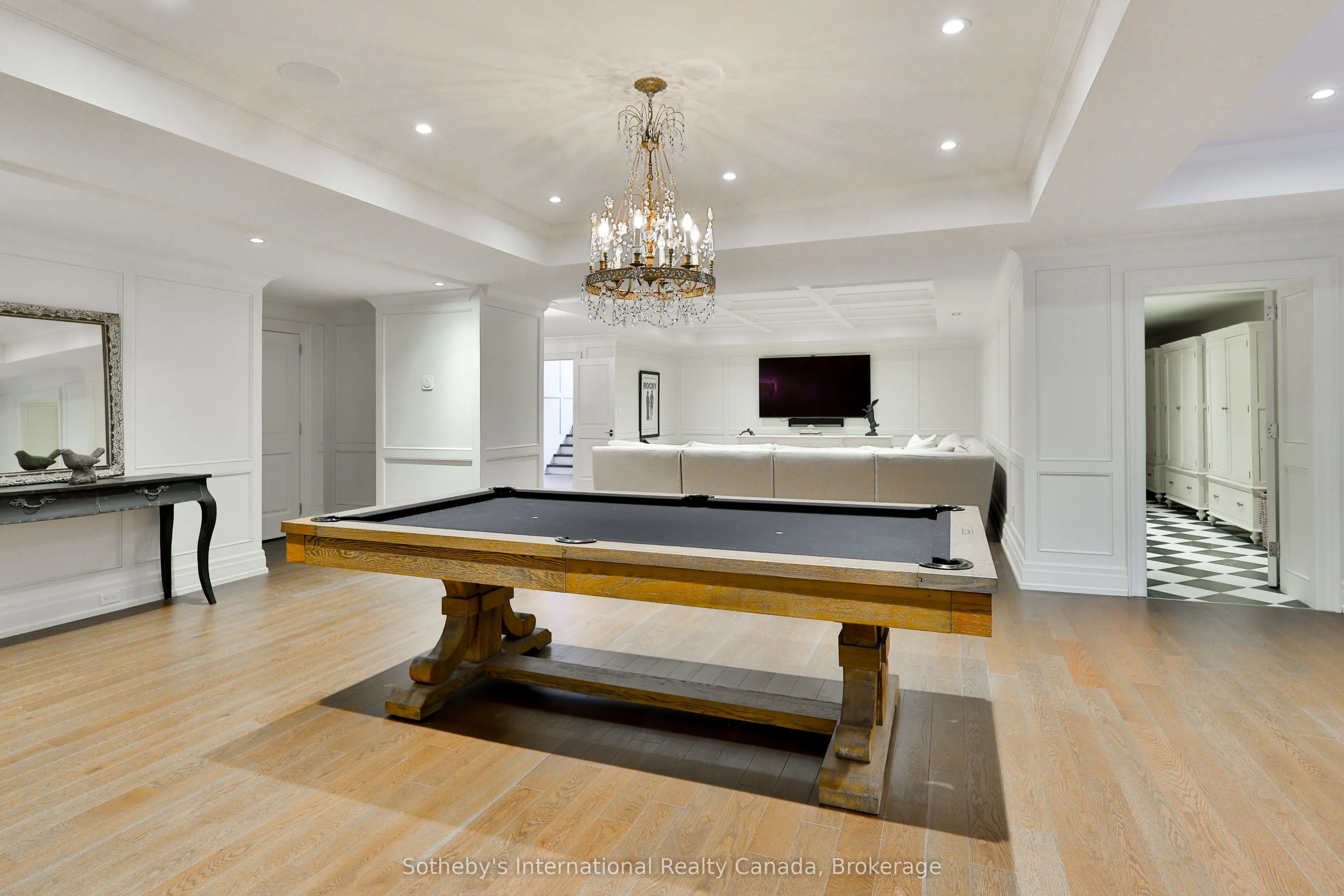 1497 Lakeshore Road W