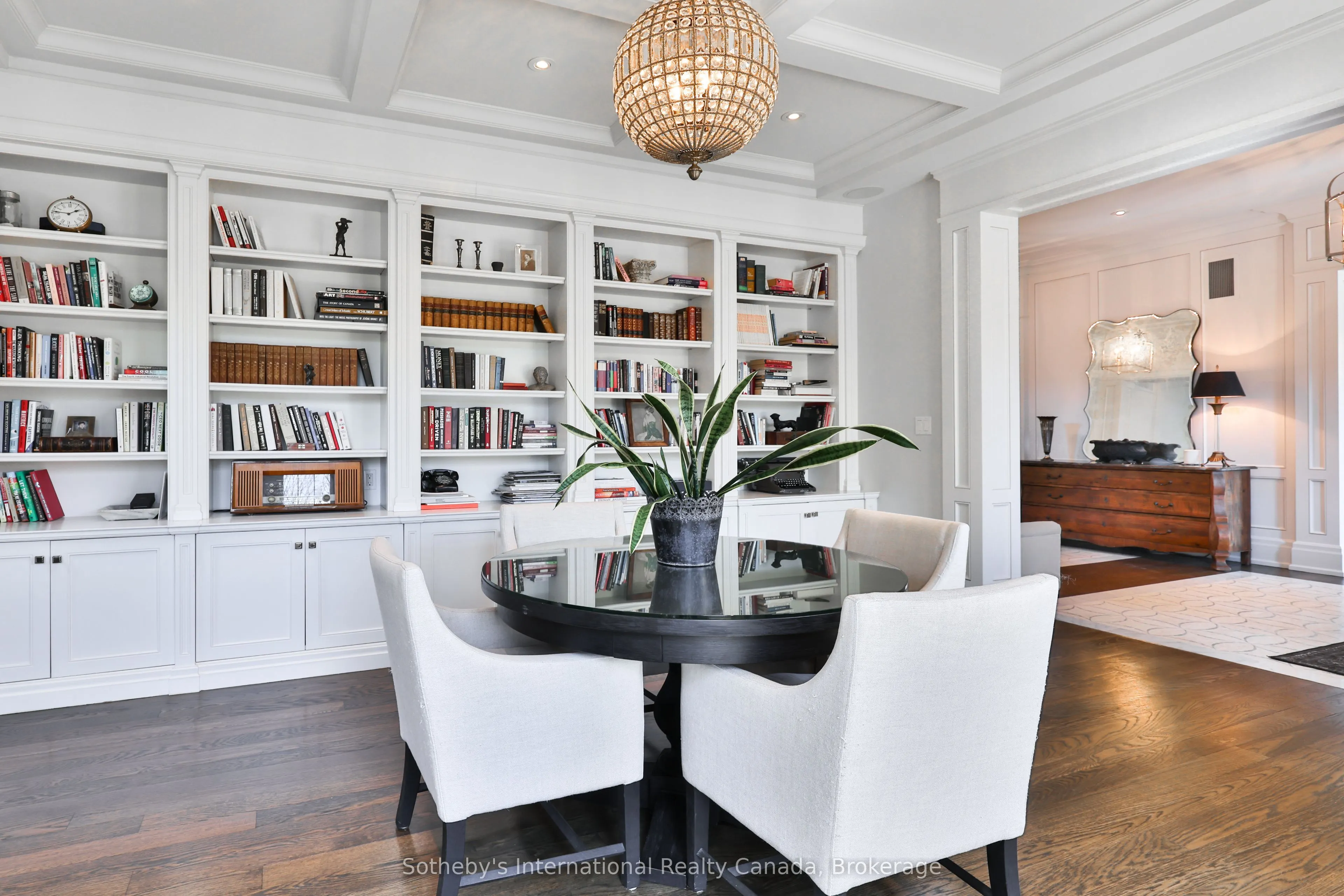 1497 Lakeshore Road W