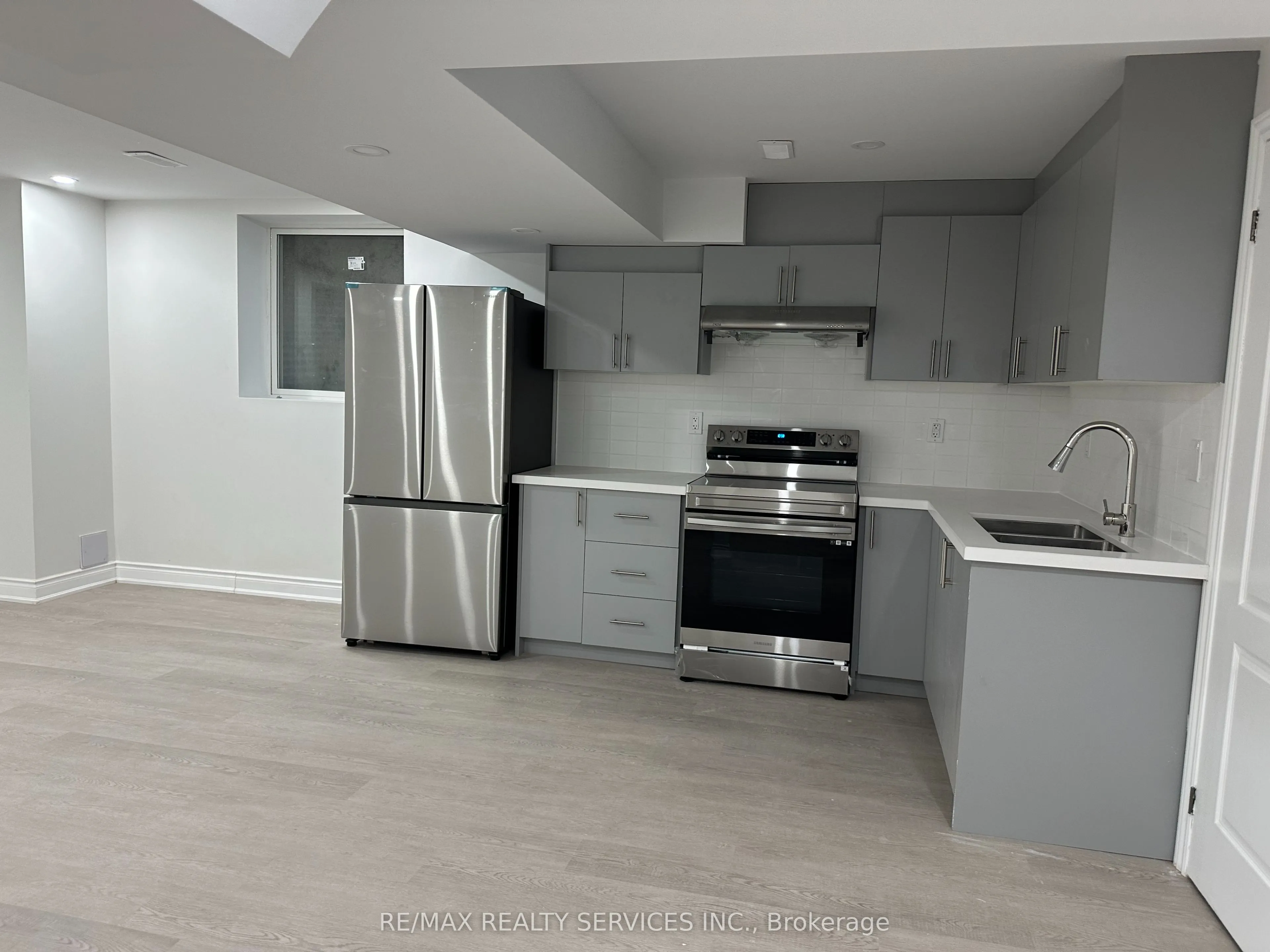 27 Roulette Crescent, #Basement