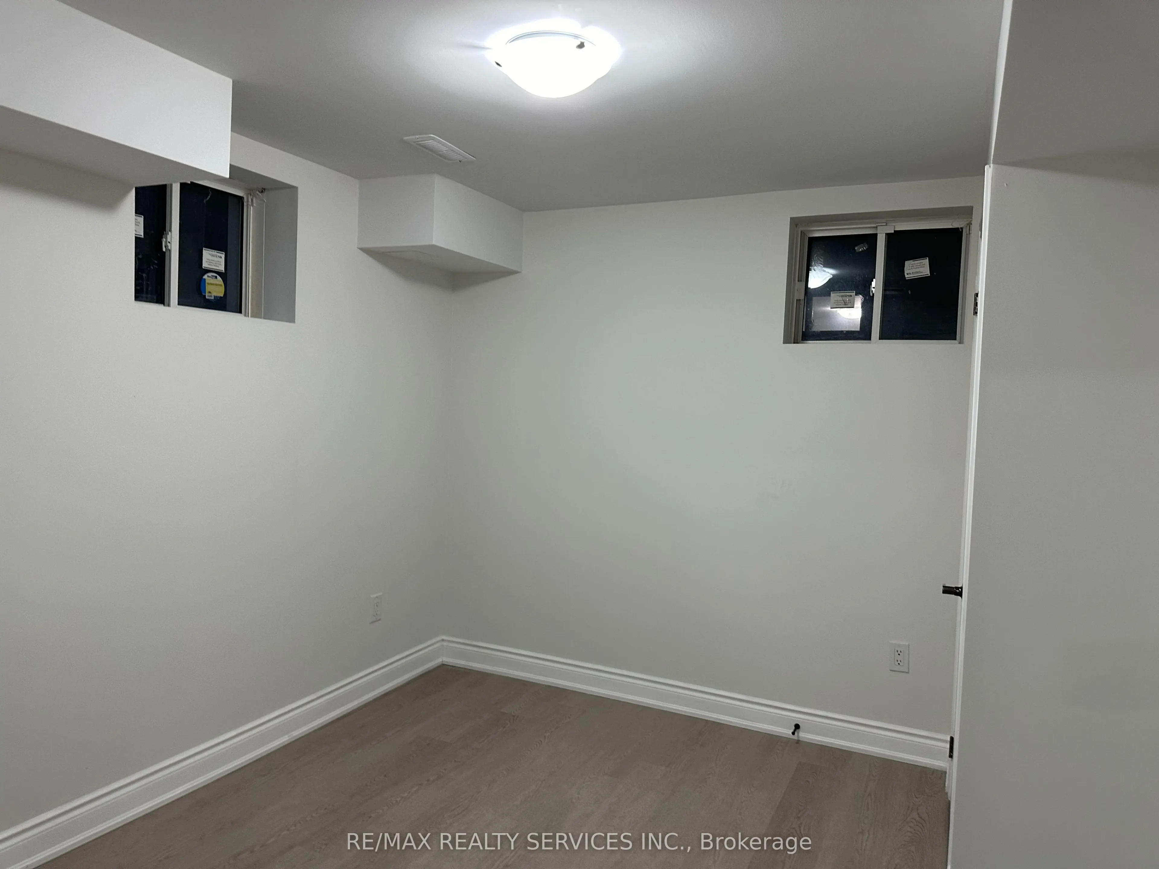 27 Roulette Crescent, #Basement