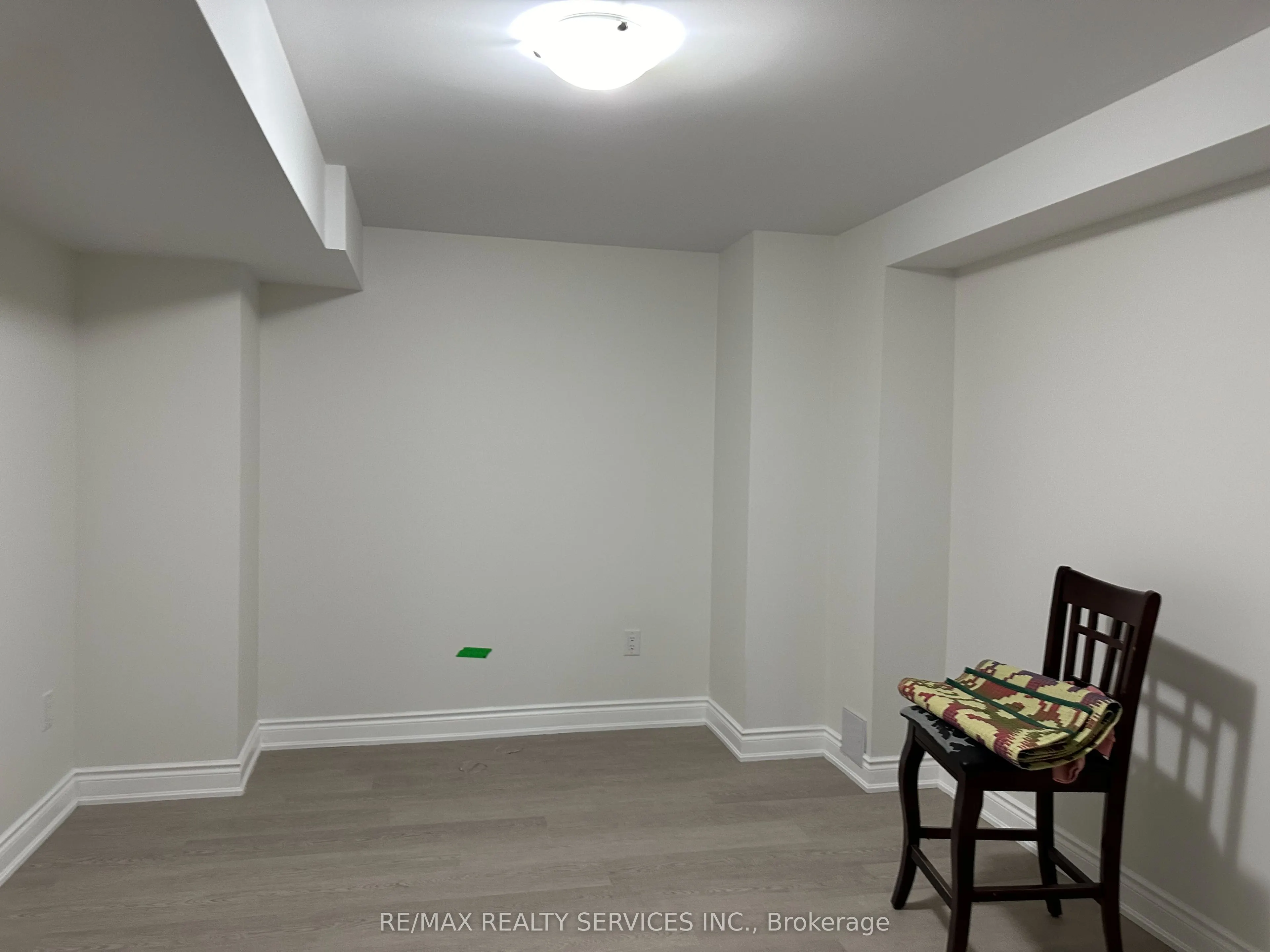 27 Roulette Crescent, #Basement